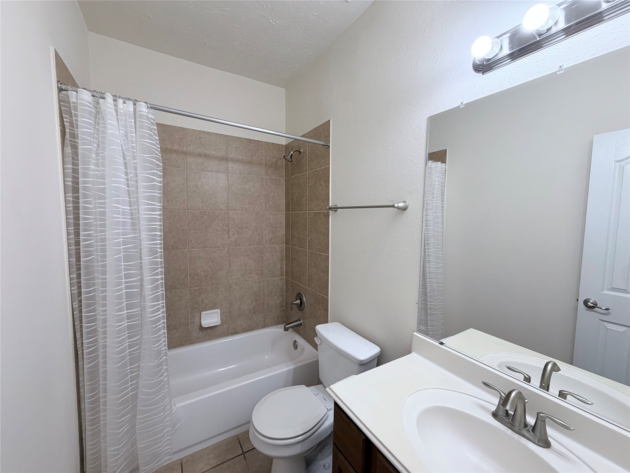 18115 Serene Shore Drive Property Photo 14