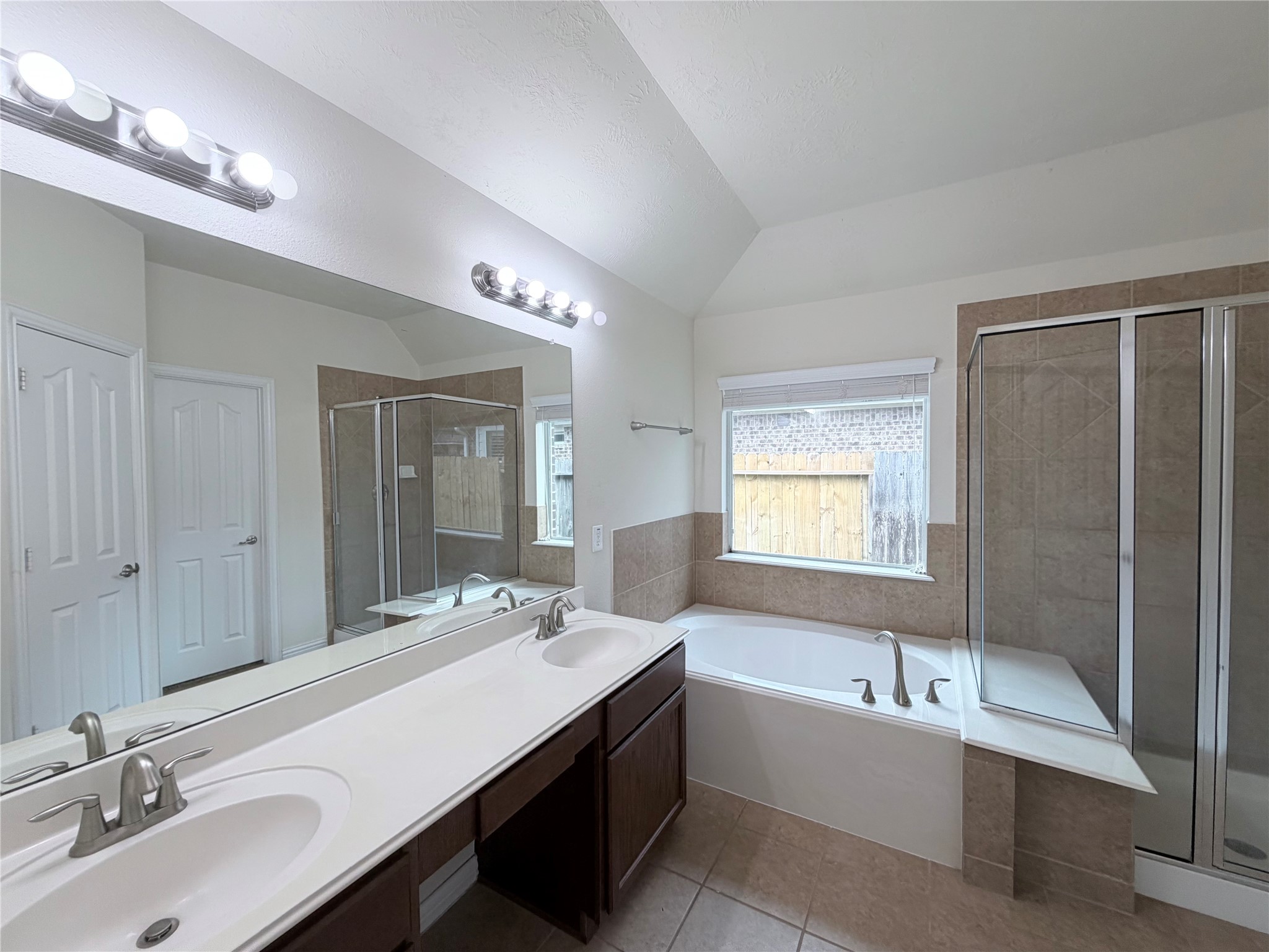 18115 Serene Shore Drive Property Photo 17