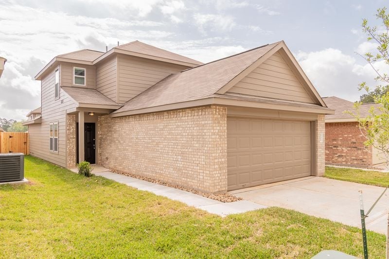 13918 Westfield Drive Property Photo 1