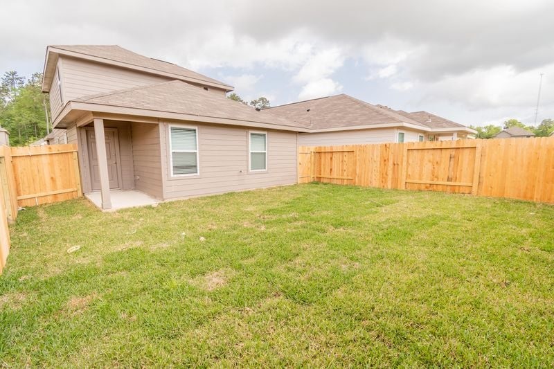 13918 Westfield Drive Property Photo 2