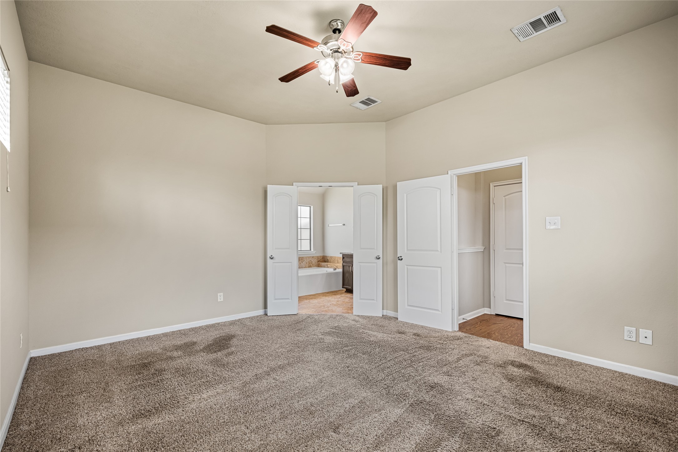 800 Cobble Gate Property Photo 16