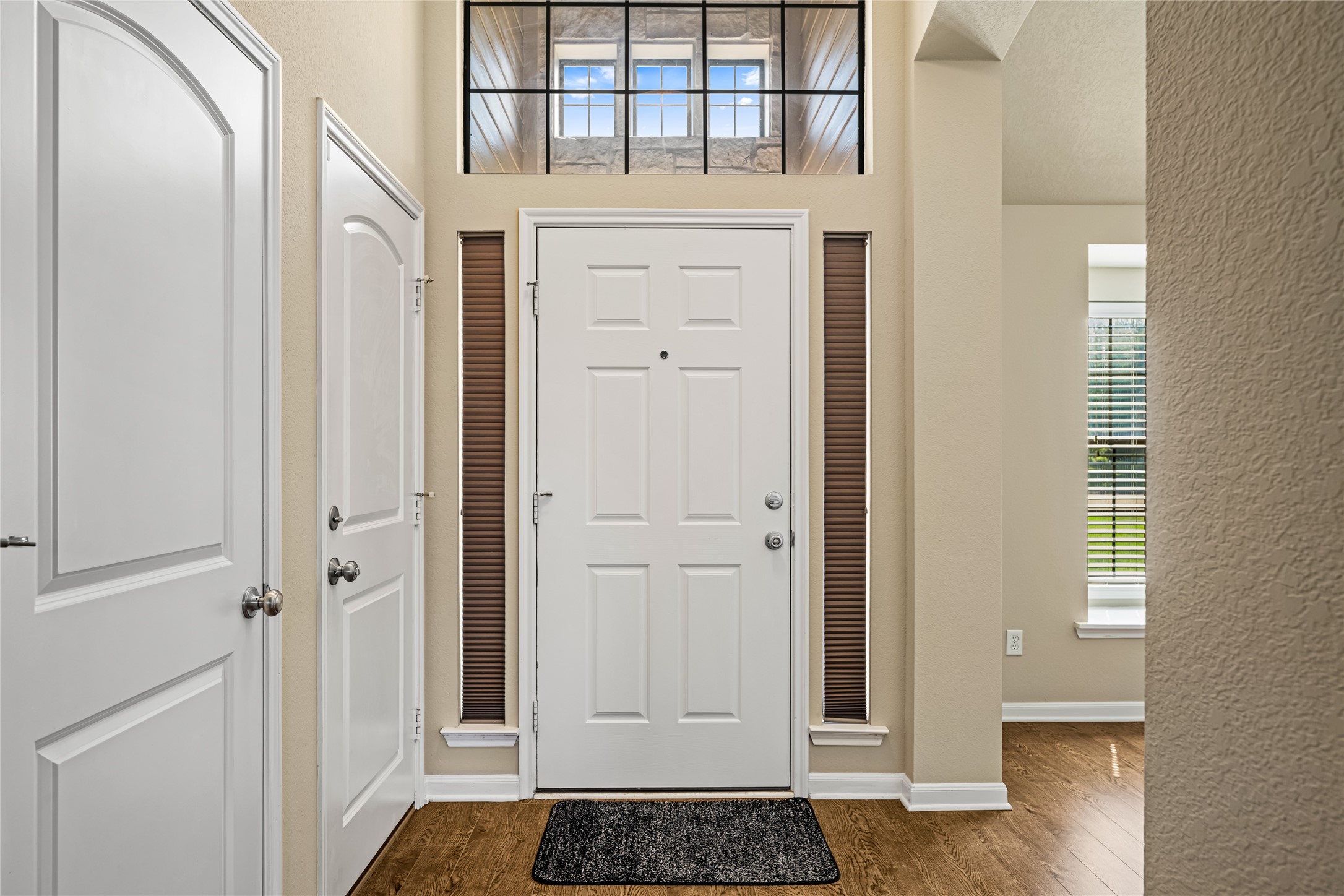 800 Cobble Gate Property Photo 24