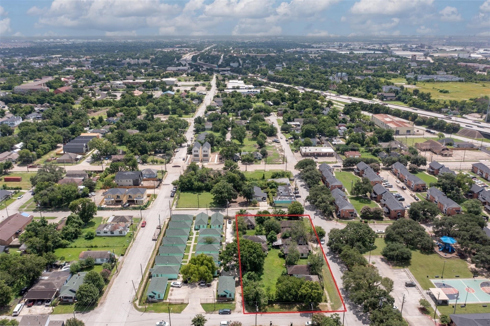 1202 Bayou Street Property Photo 6