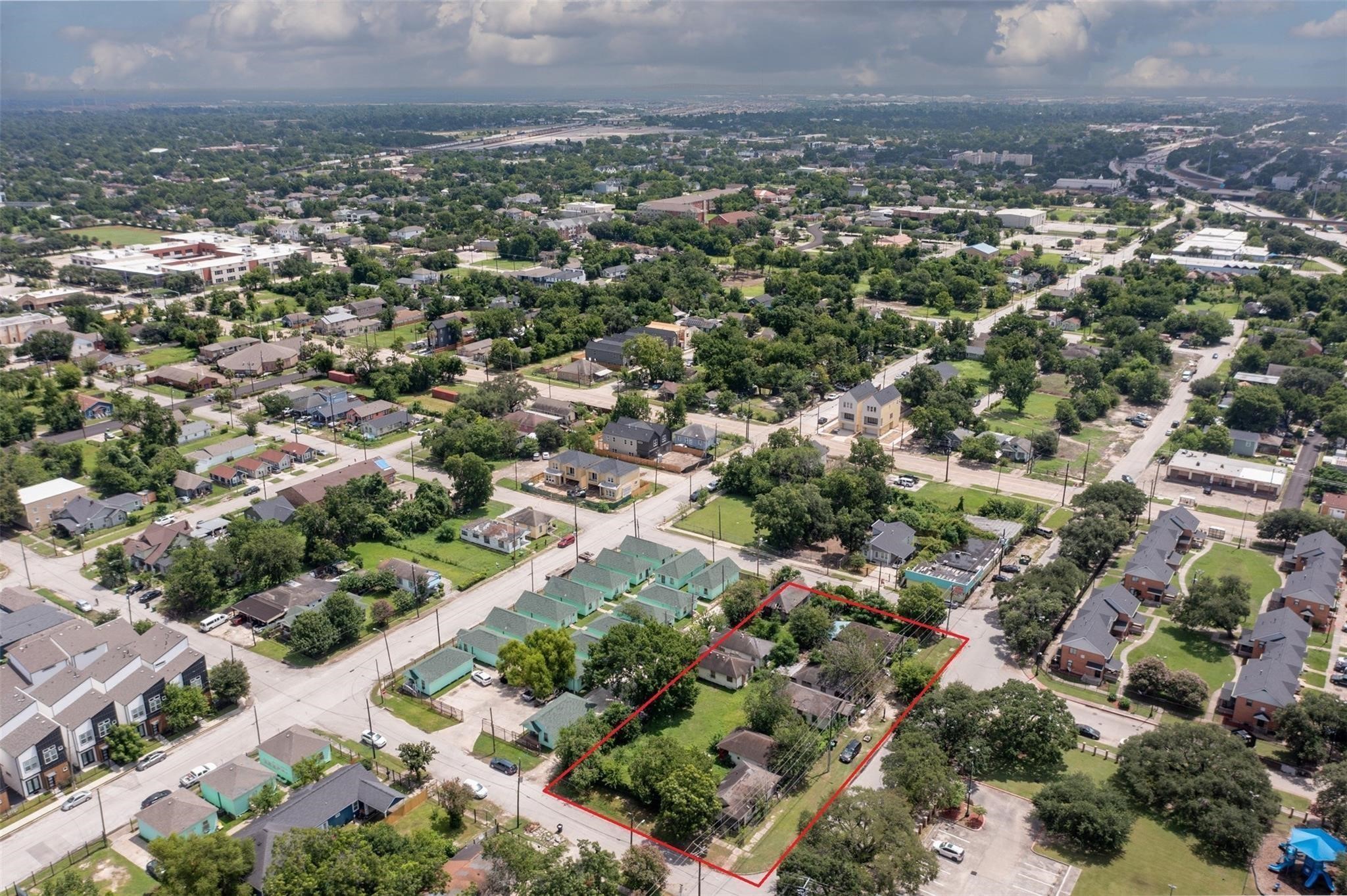 1202 Bayou Street Property Photo 7