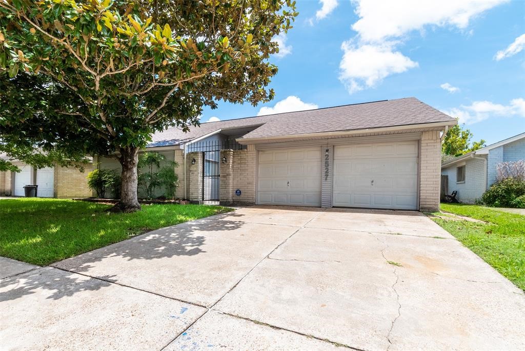2527 Colonial Ridge Drive Property Photo 1