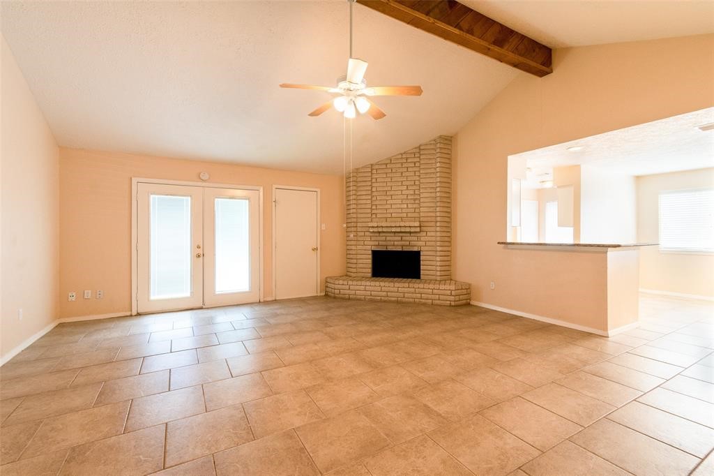 2527 Colonial Ridge Drive Property Photo 5