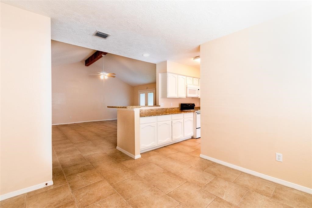 2527 Colonial Ridge Drive Property Photo 9