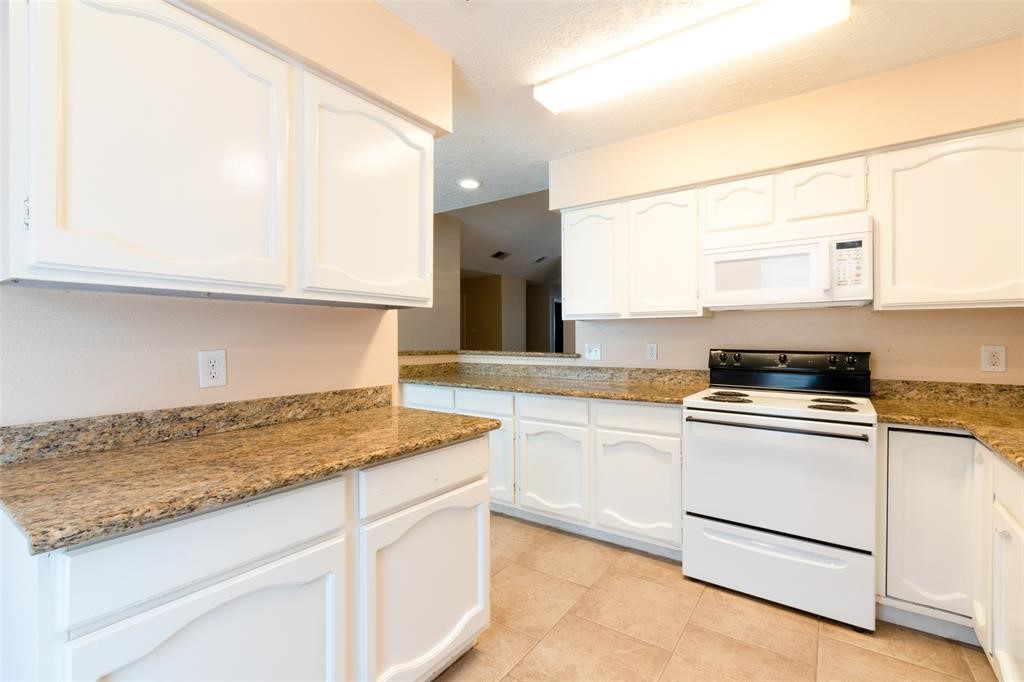 2527 Colonial Ridge Drive Property Photo 12