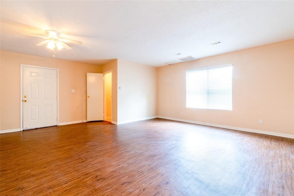 2527 Colonial Ridge Drive Property Photo 24