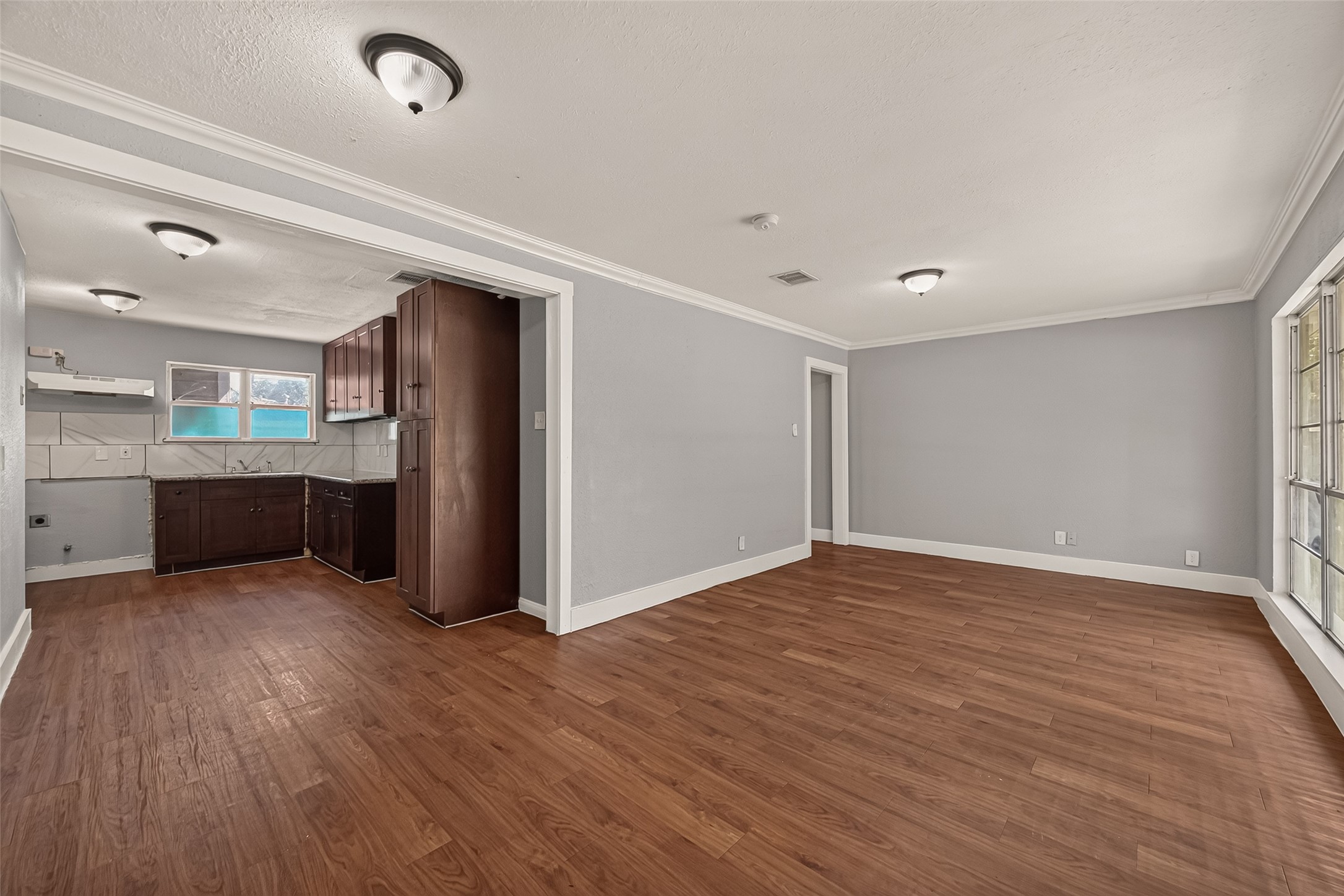 10601 Ambursen Street Property Photo 13