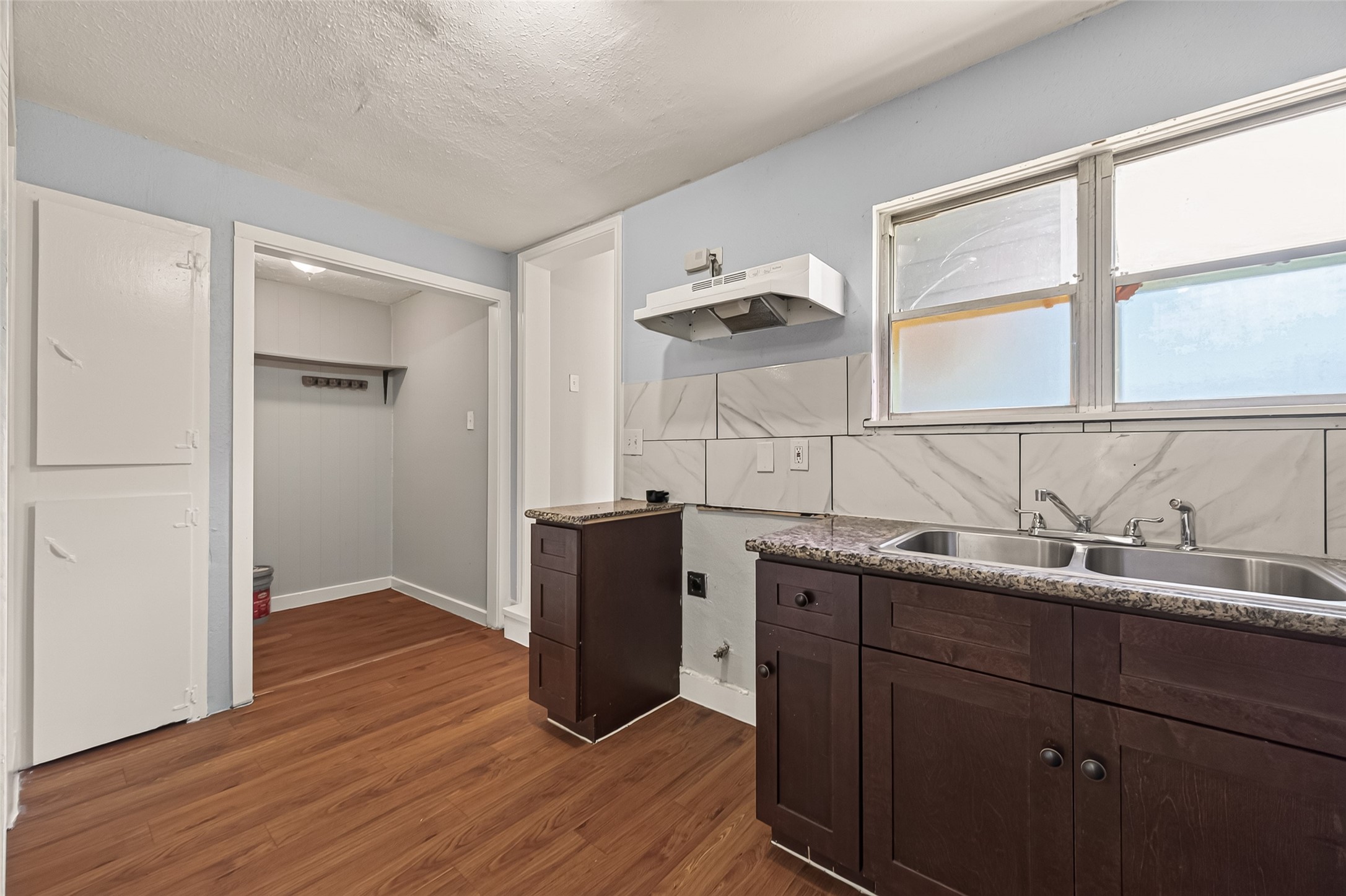 10601 Ambursen Street Property Photo 18