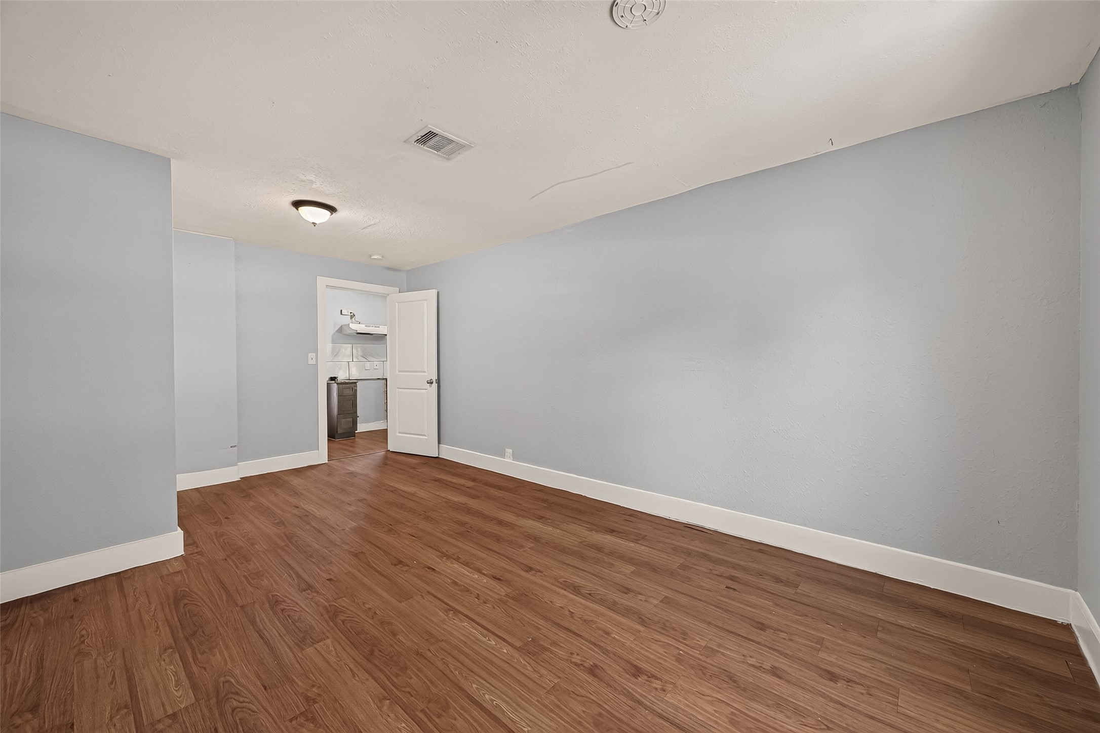 10601 Ambursen Street Property Photo 32