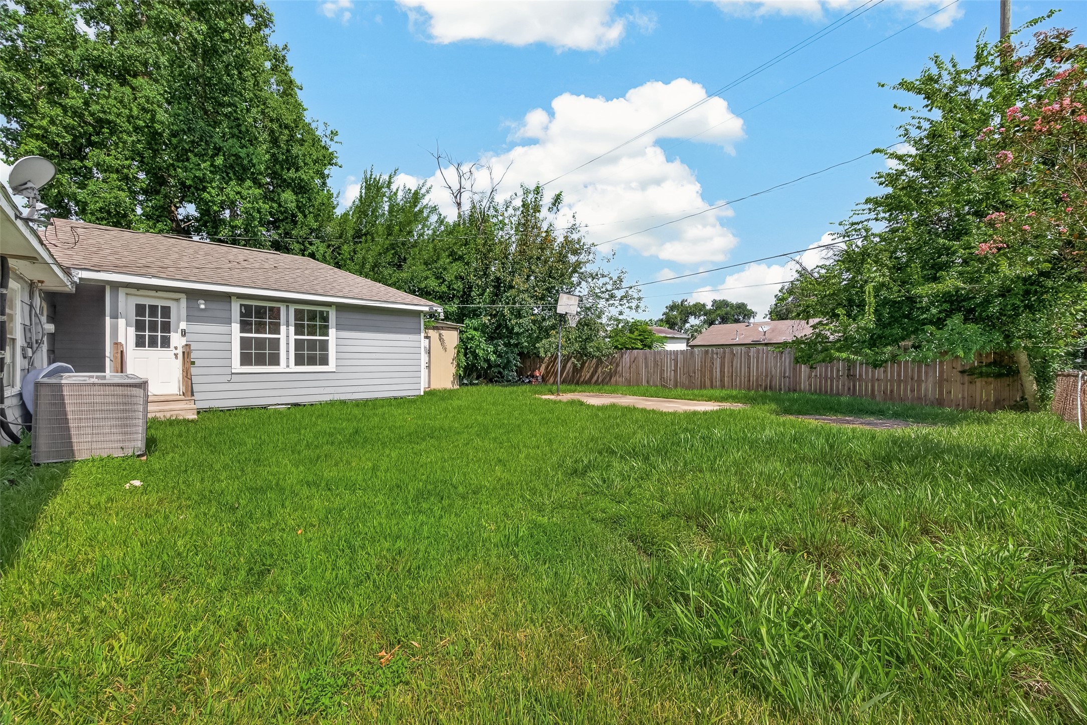 10601 Ambursen Street Property Photo 38