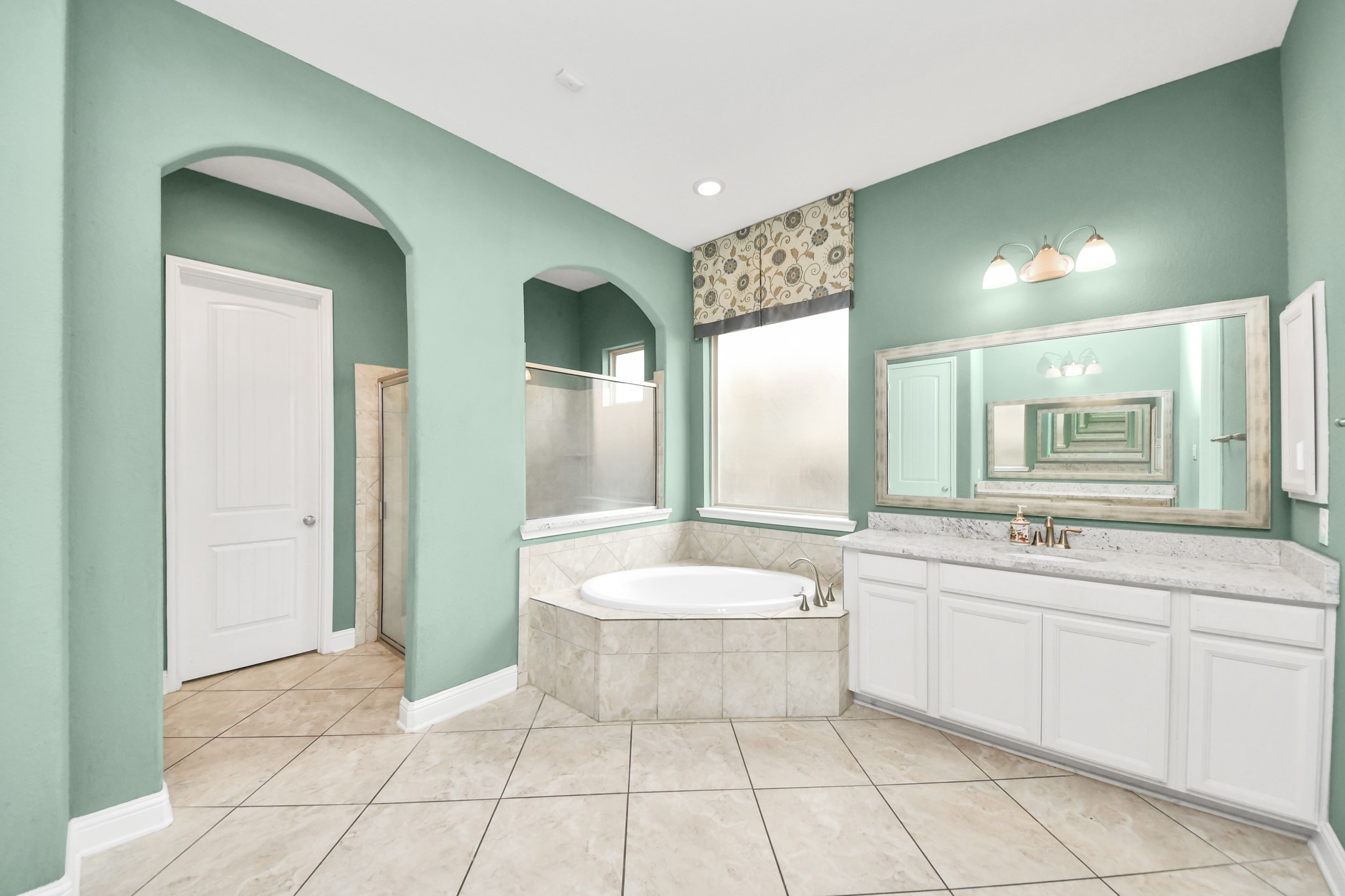 20211 Cascading Falls Boulevard Property Photo 21