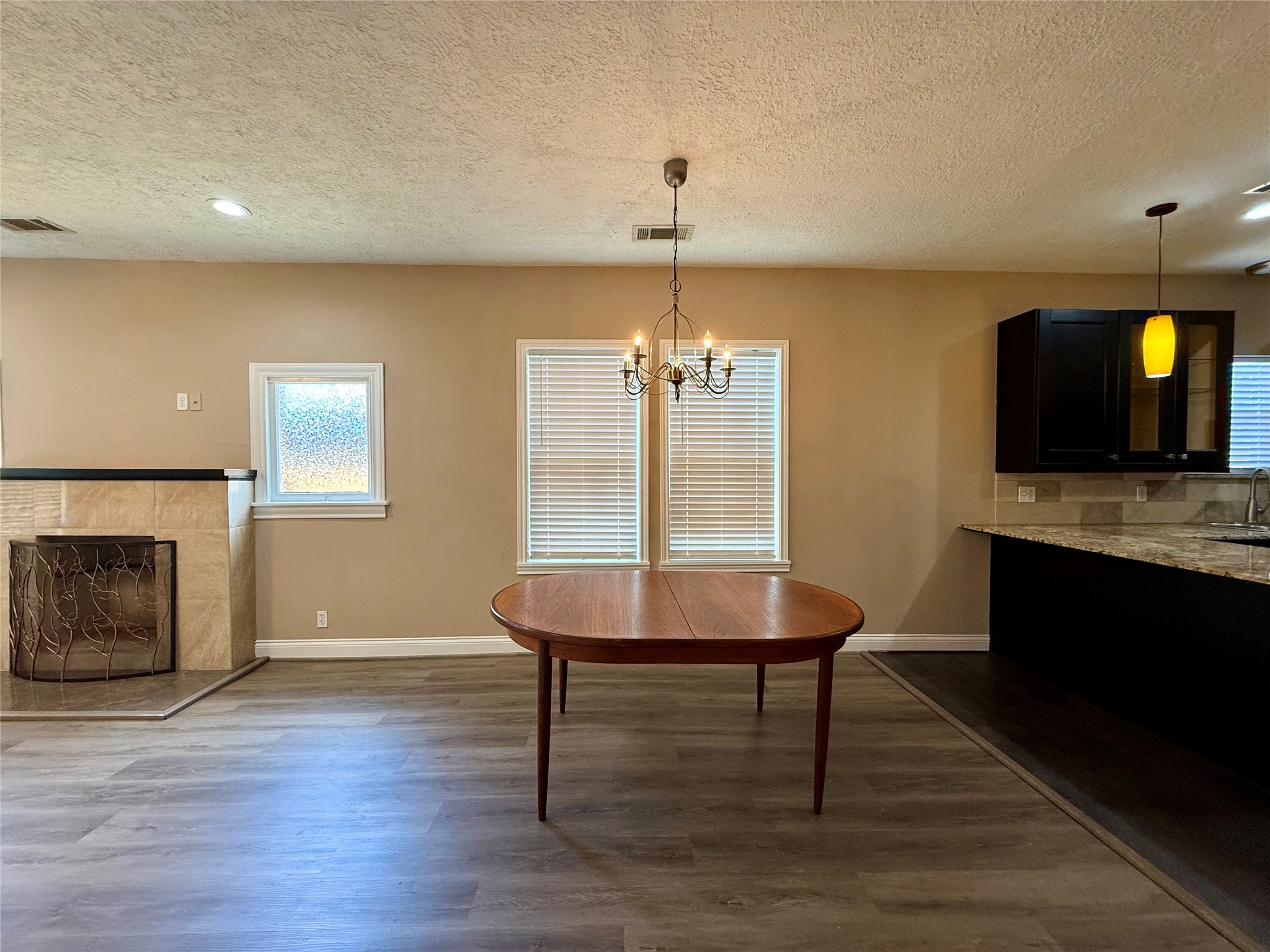 1105 Melbourne Street Property Photo 4