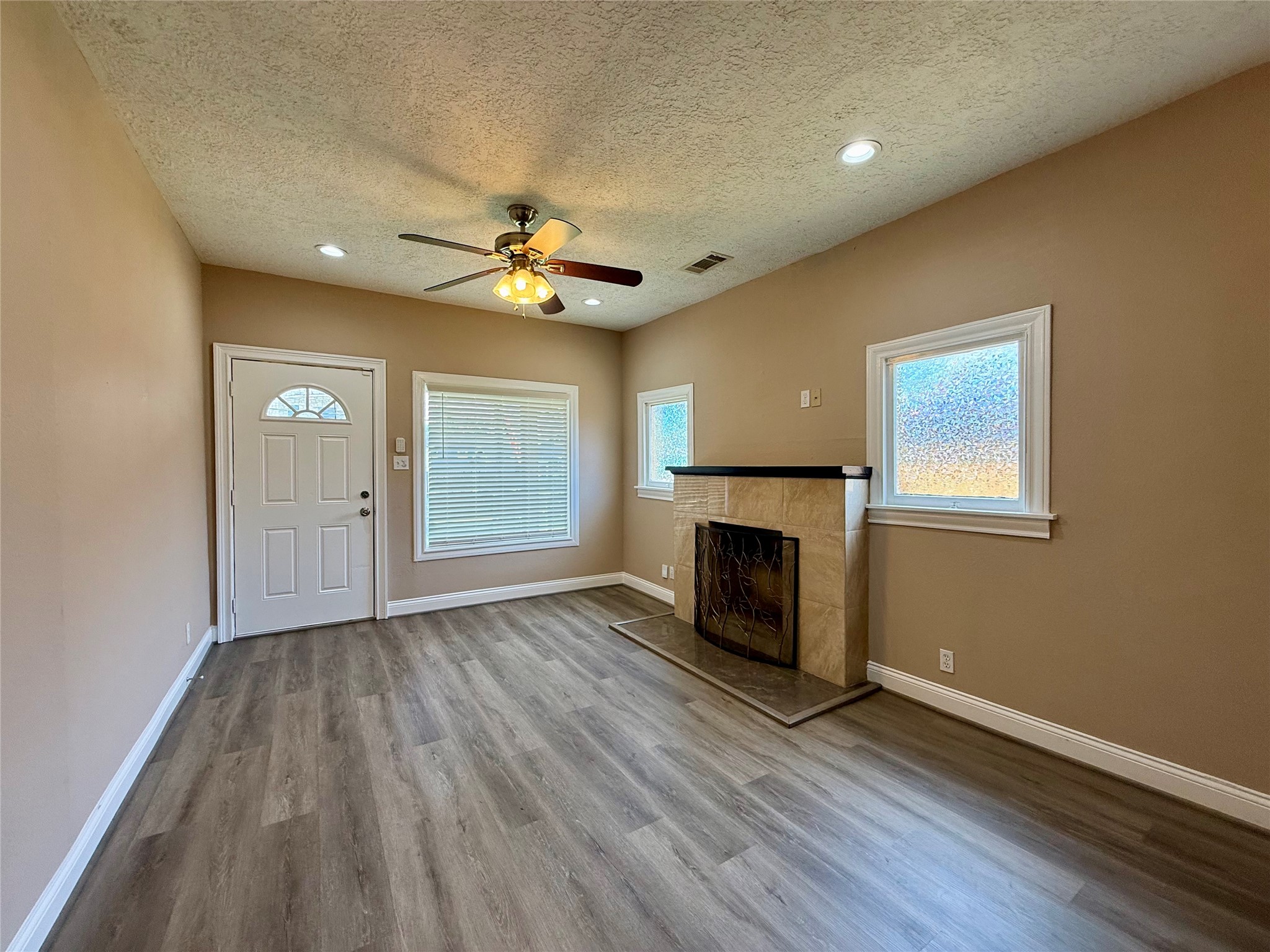 1105 Melbourne Street Property Photo 5