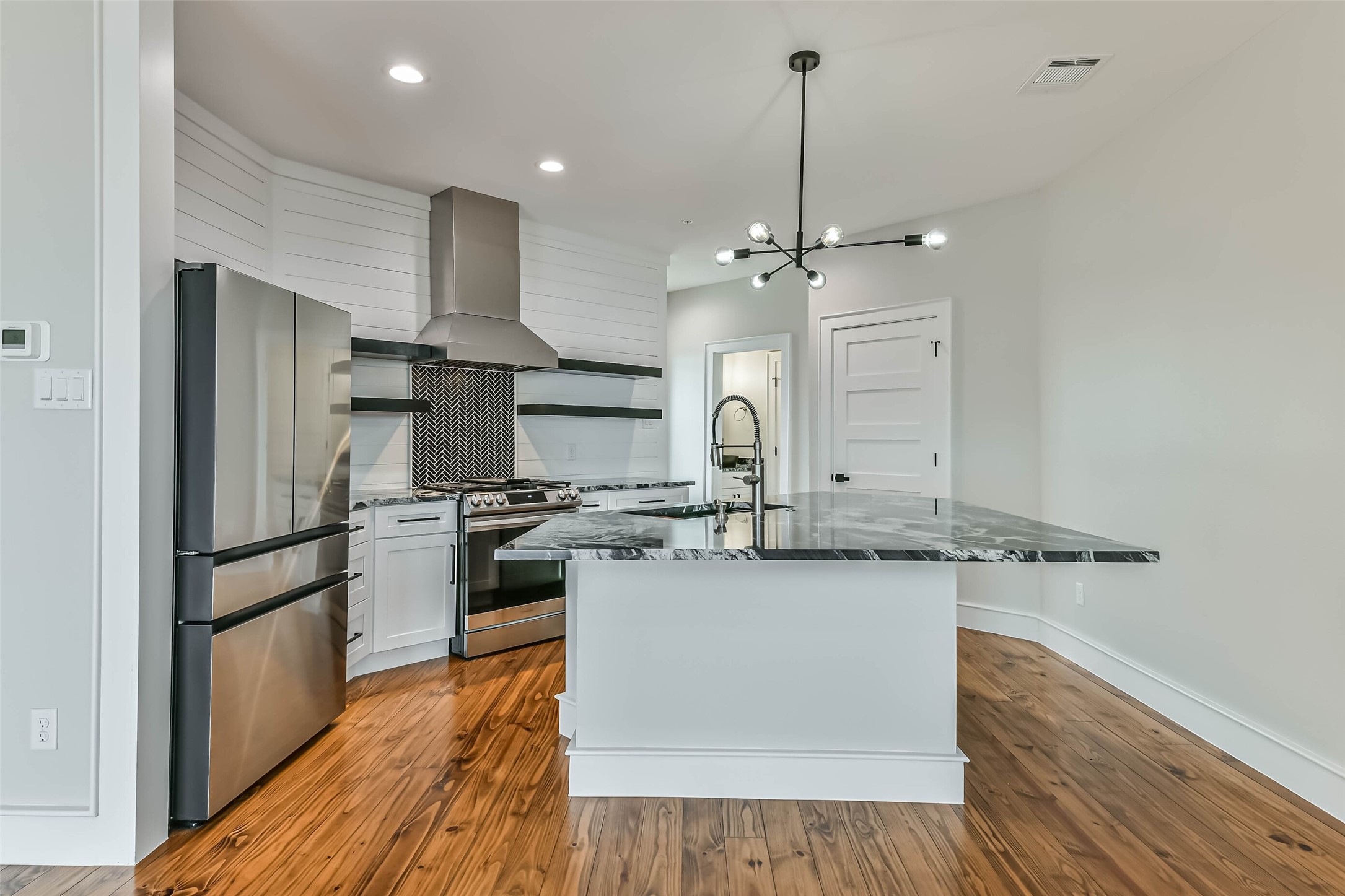1716 23rd Street C Property Photo 11