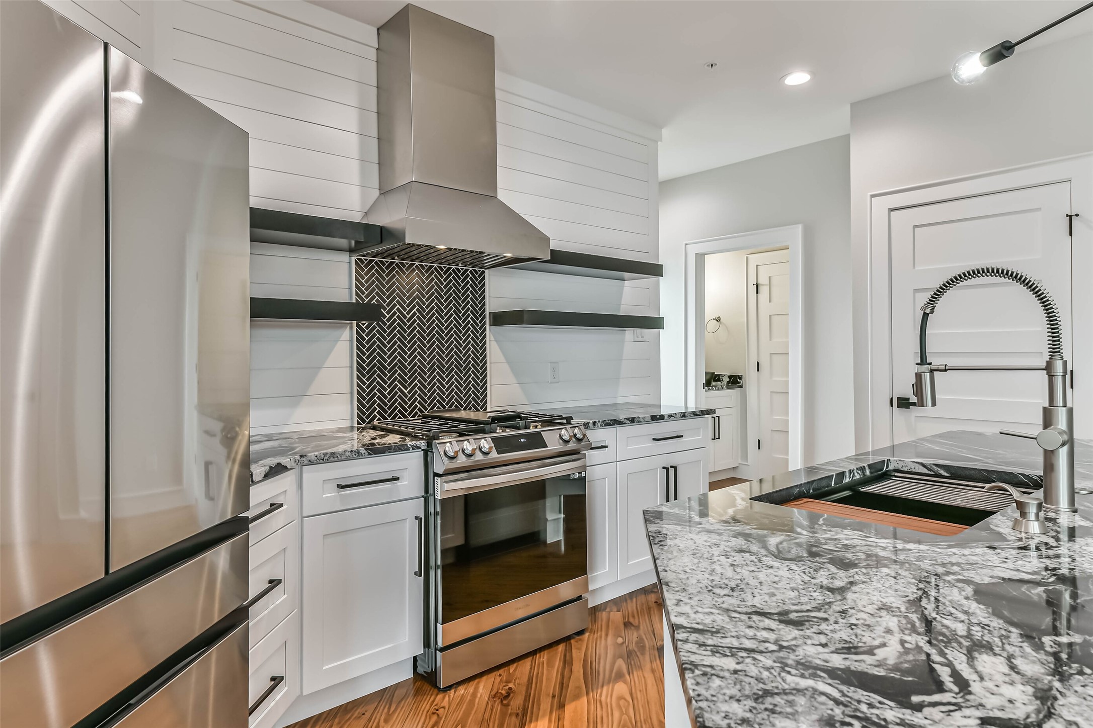 1716 23rd Street C Property Photo 12