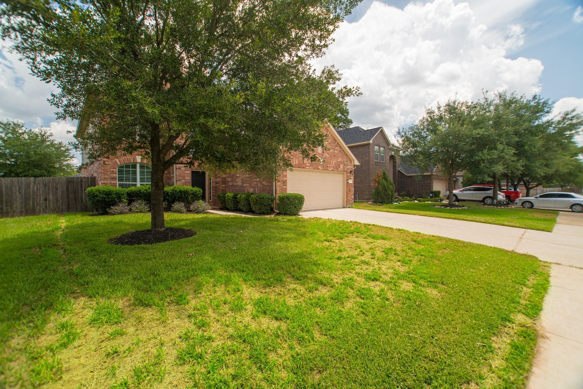 25618 Crisp Spring Lane Property Photo 3