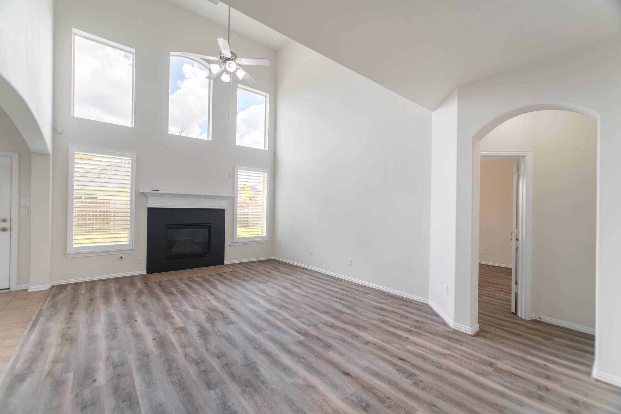 25618 Crisp Spring Lane Property Photo 9