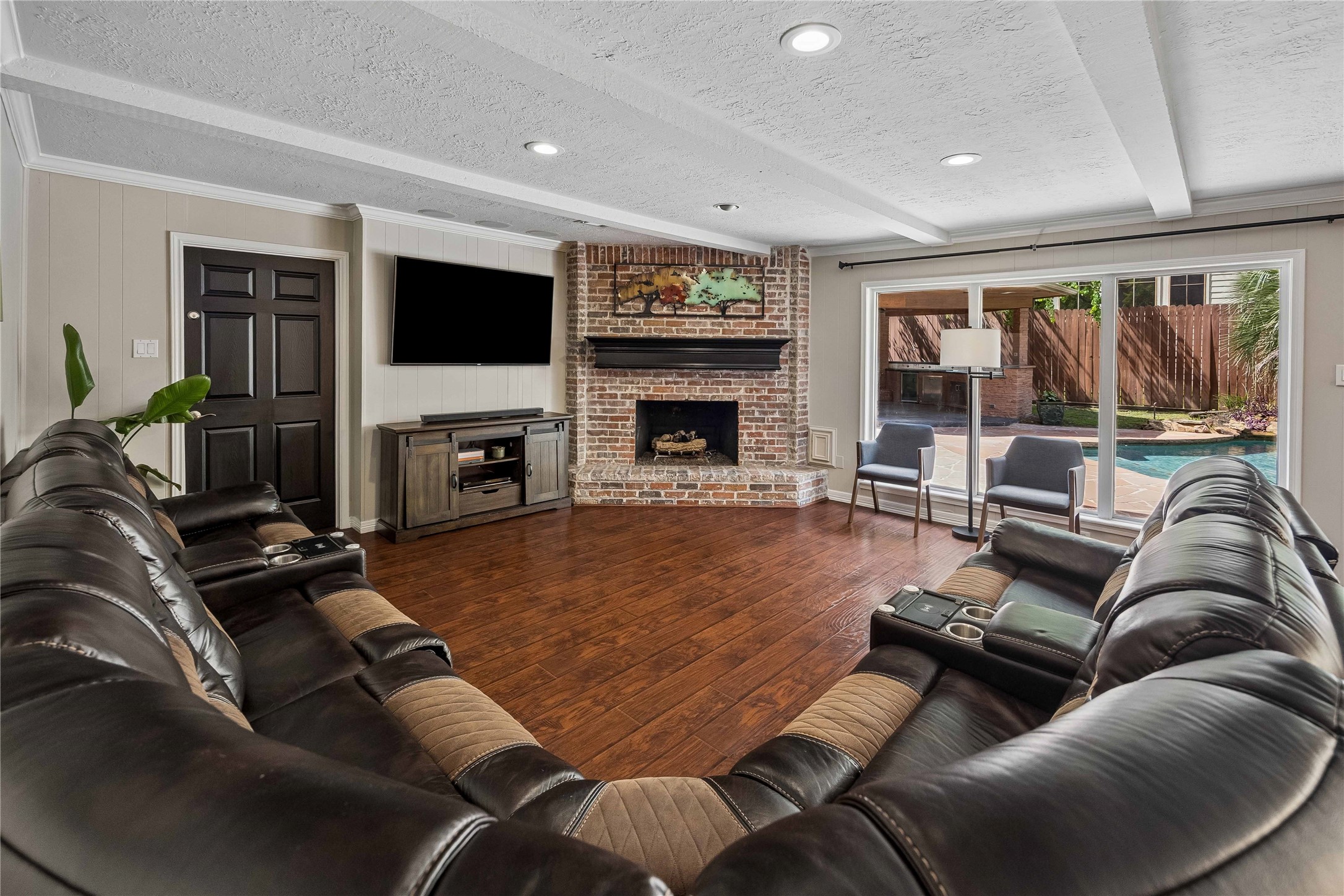 8106 Twining Oaks Lane Property Photo 10