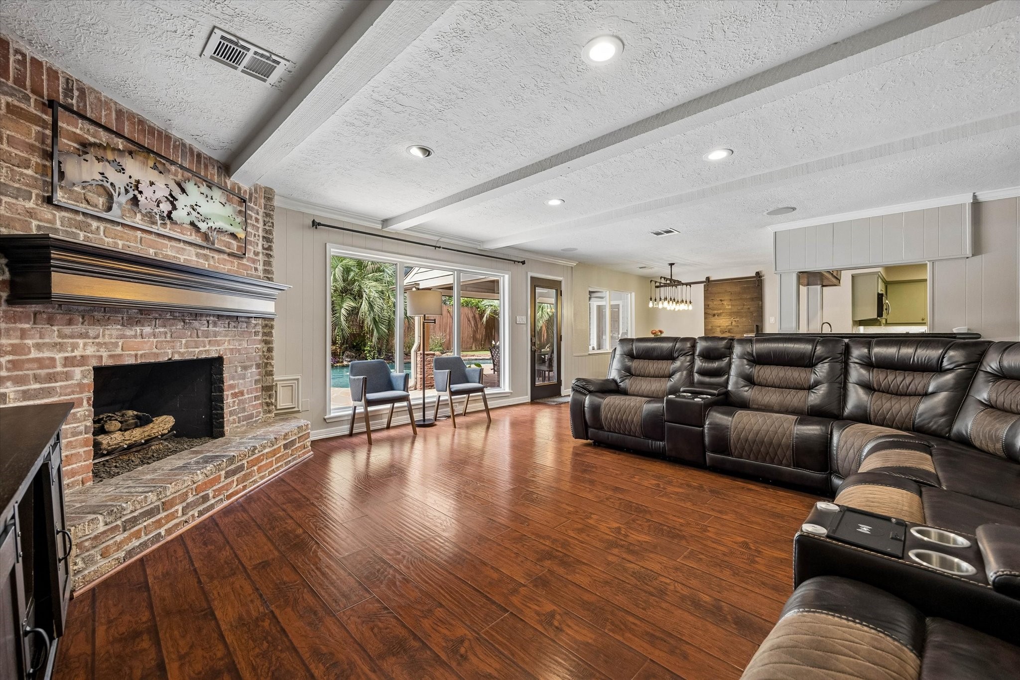 8106 Twining Oaks Lane Property Photo 11