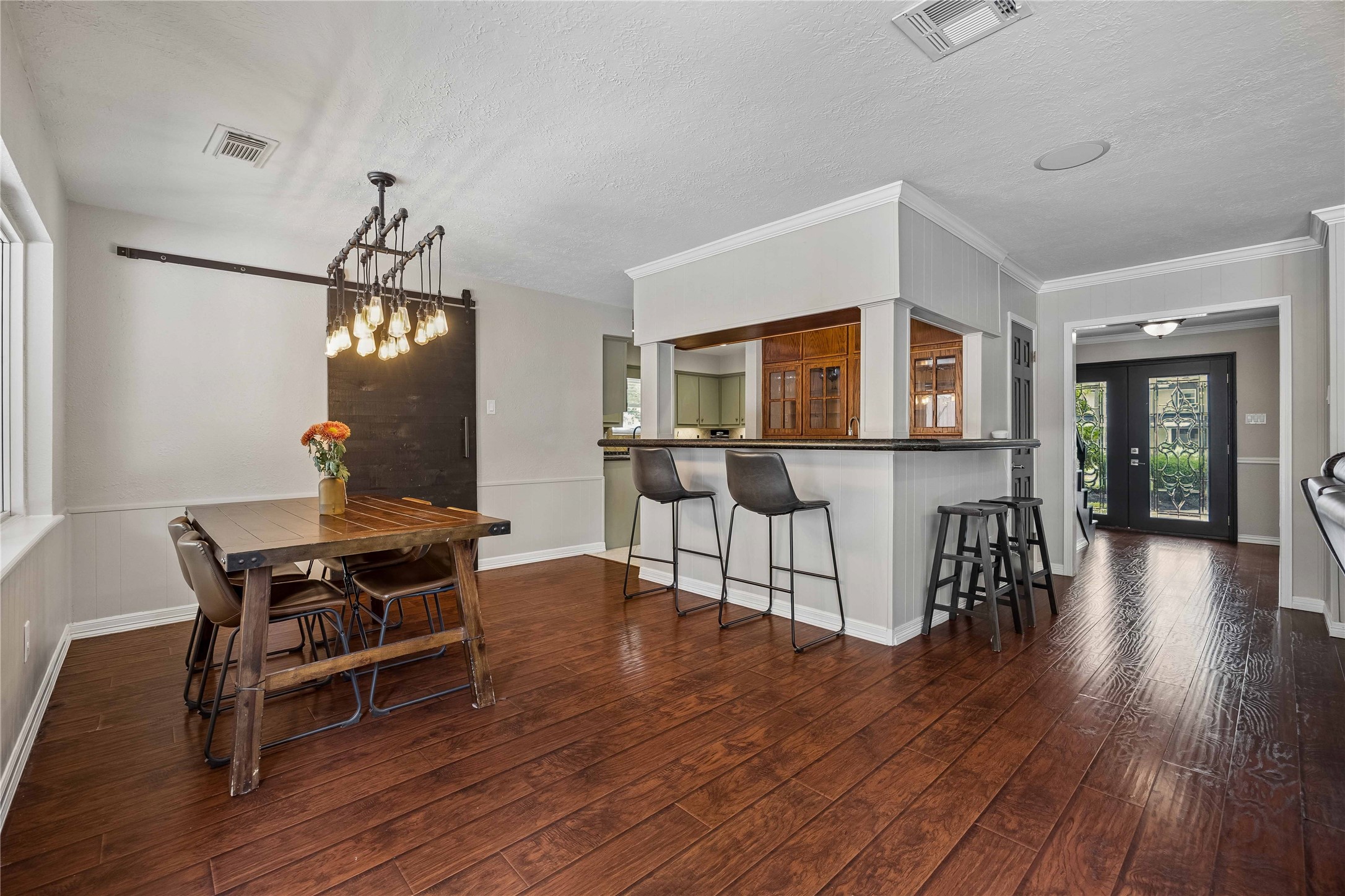 8106 Twining Oaks Lane Property Photo 13