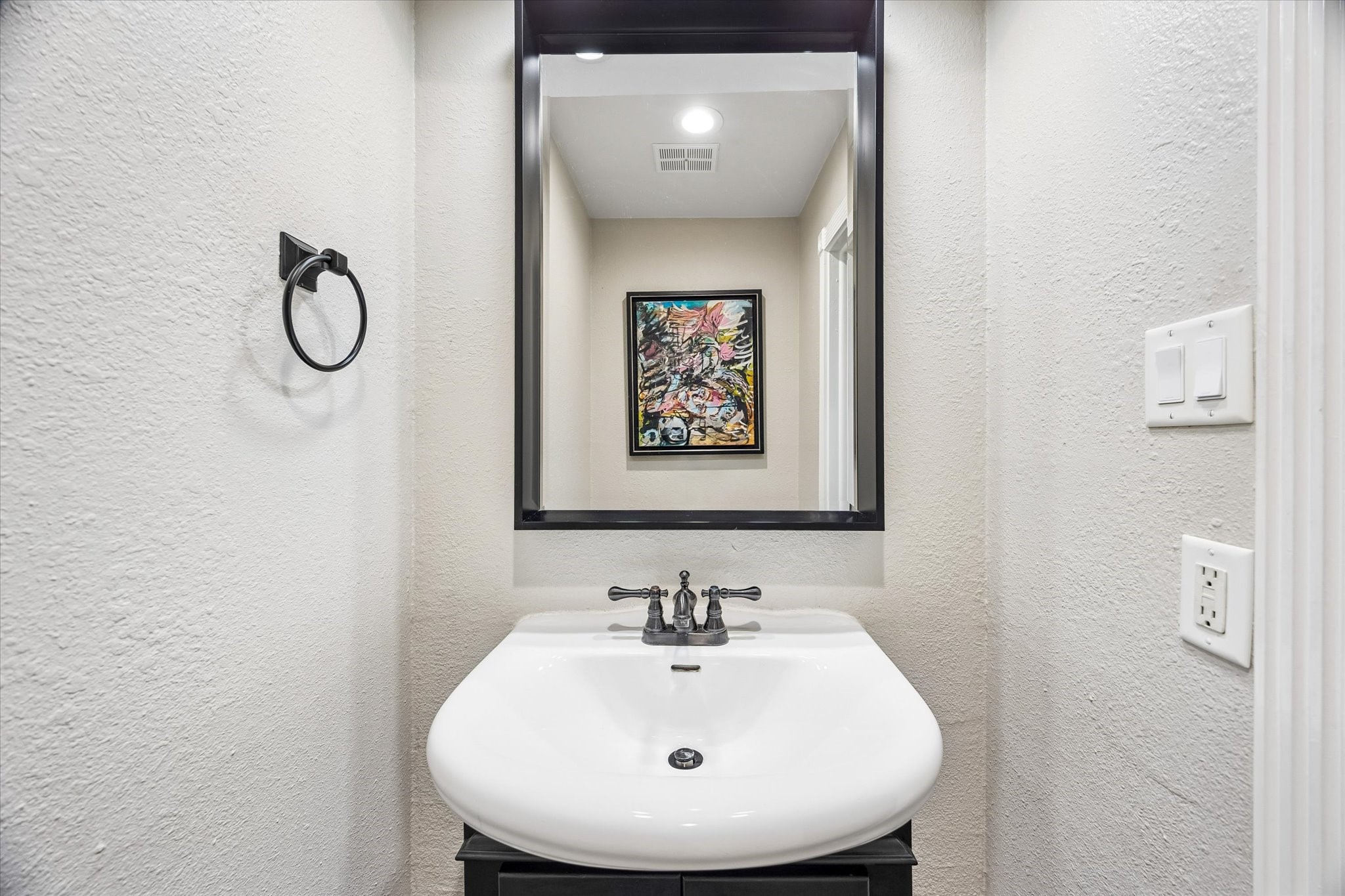 8106 Twining Oaks Lane Property Photo 22