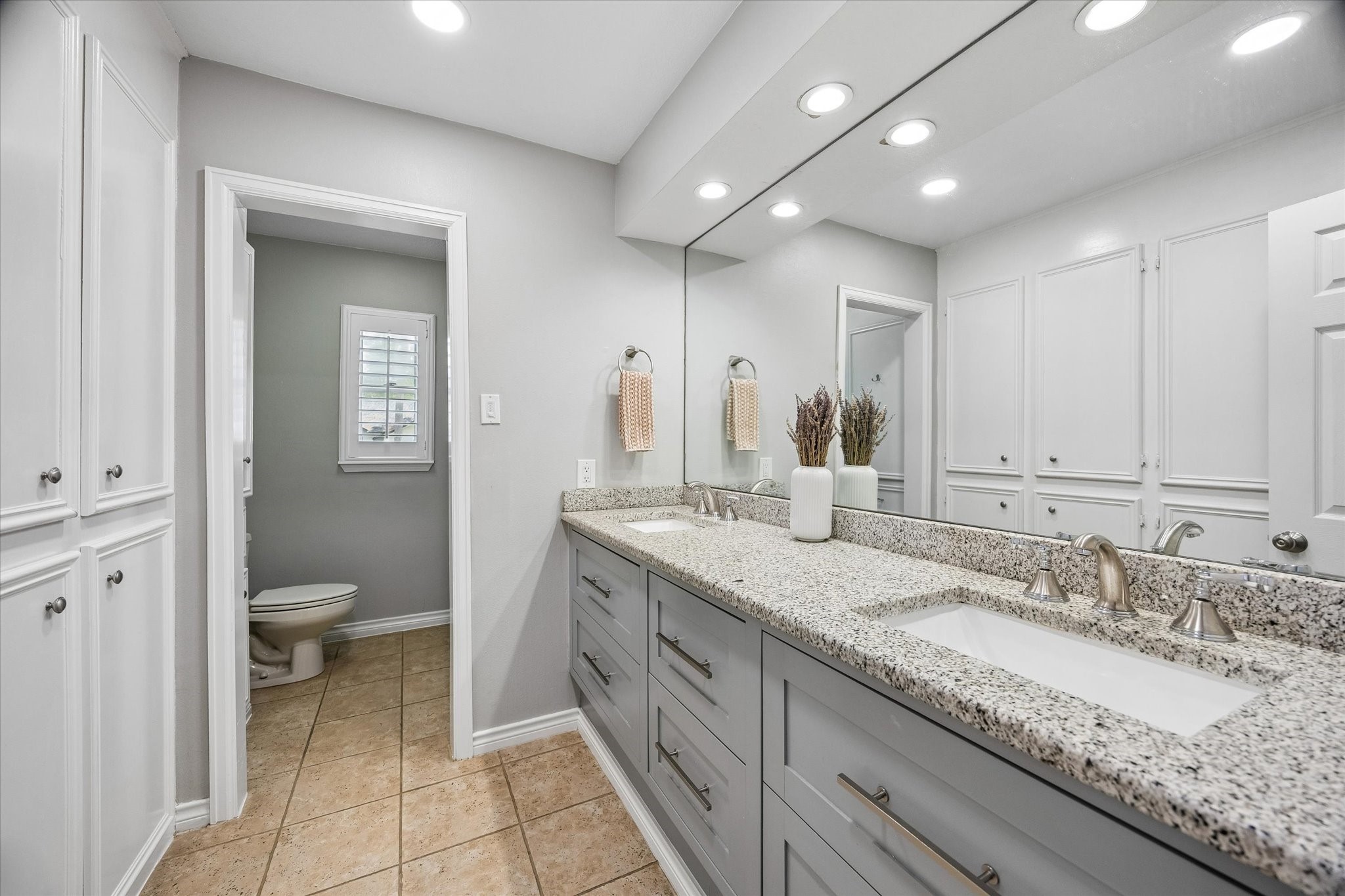 8106 Twining Oaks Lane Property Photo 28