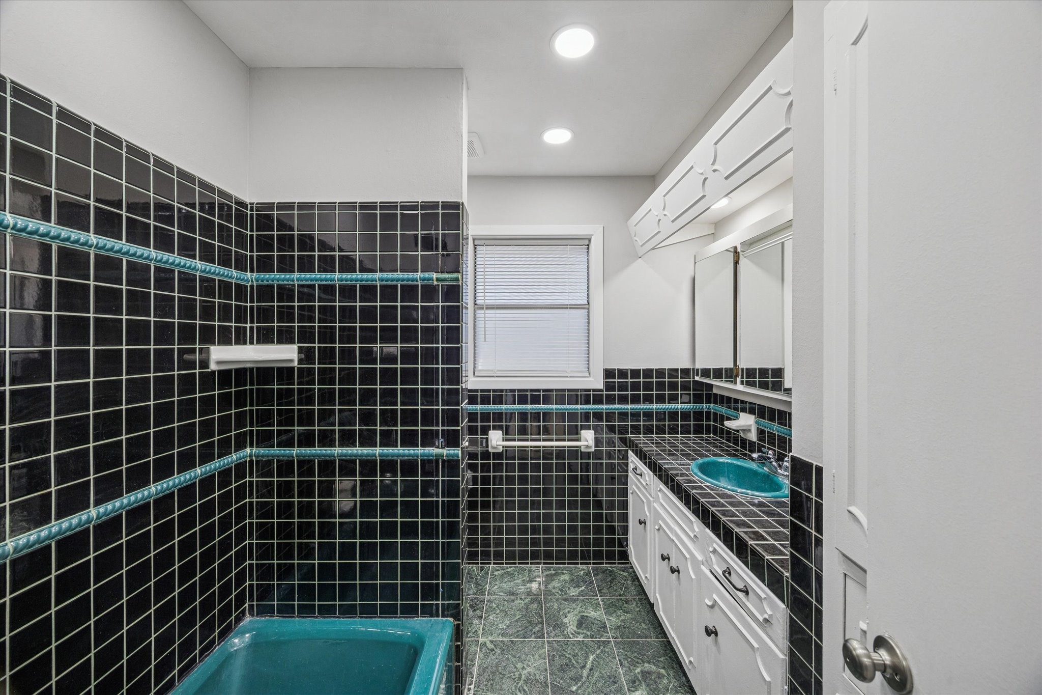 1703 Raintree Street Property Photo 14