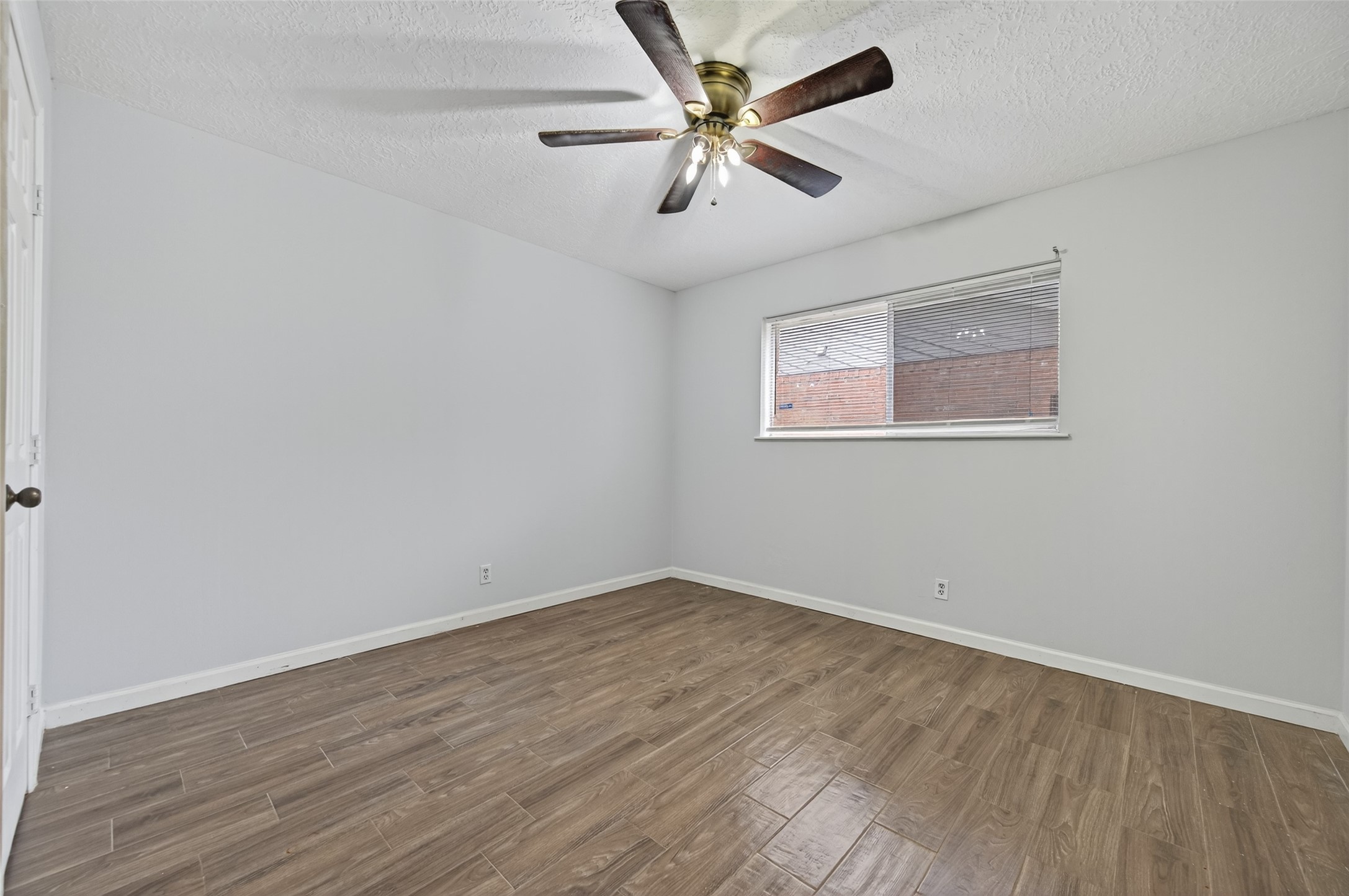 6102 Crakston Street Property Photo 27