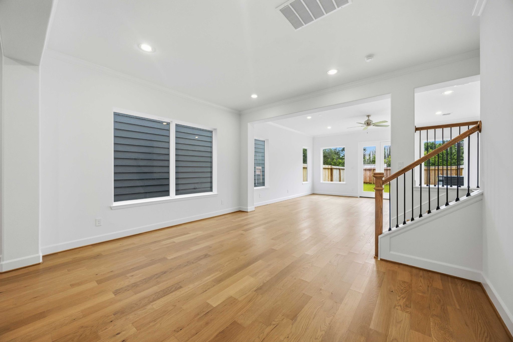 5527 Katy Freeway Property Photo 8