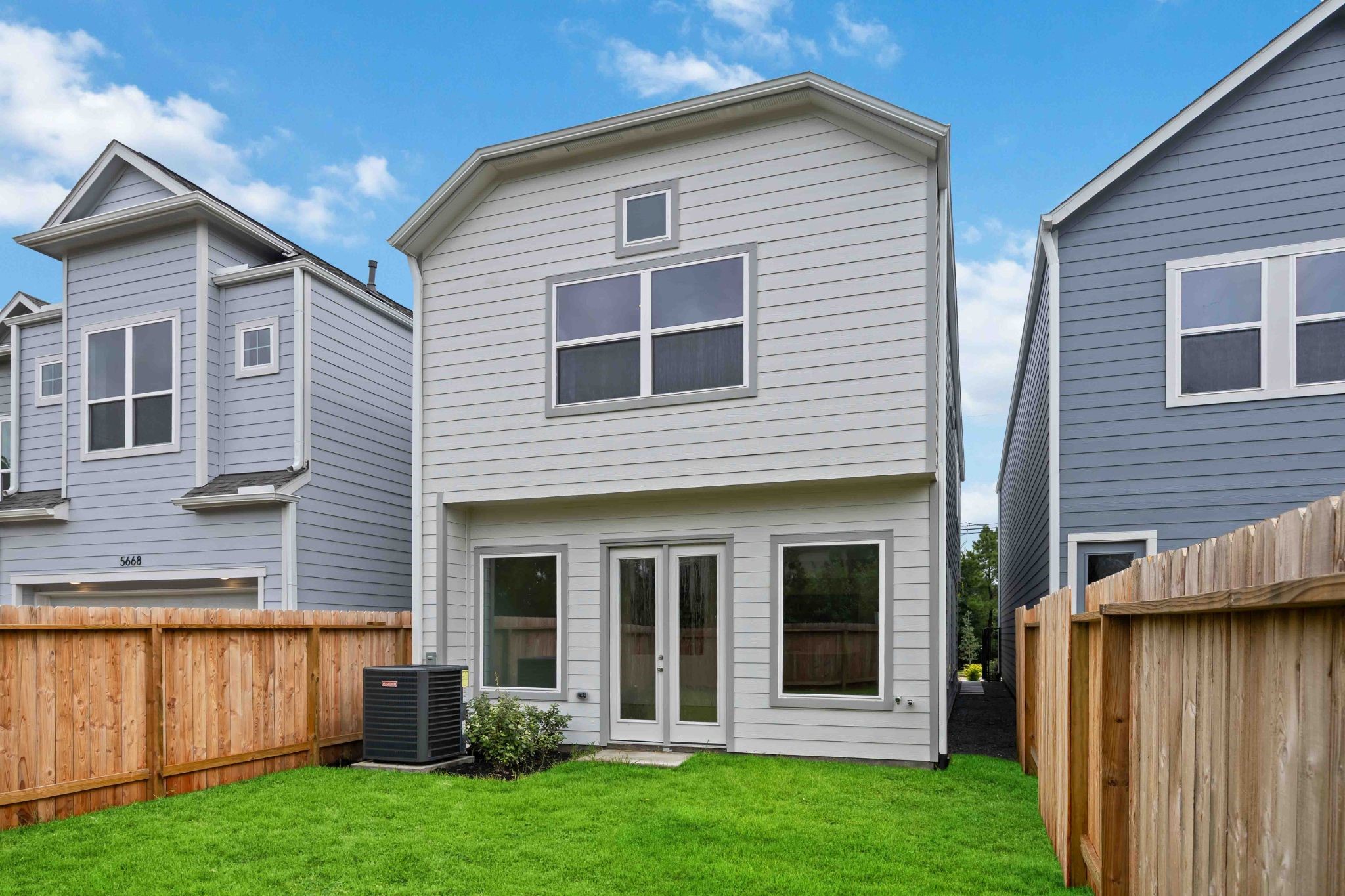5527 Katy Freeway Property Photo 13