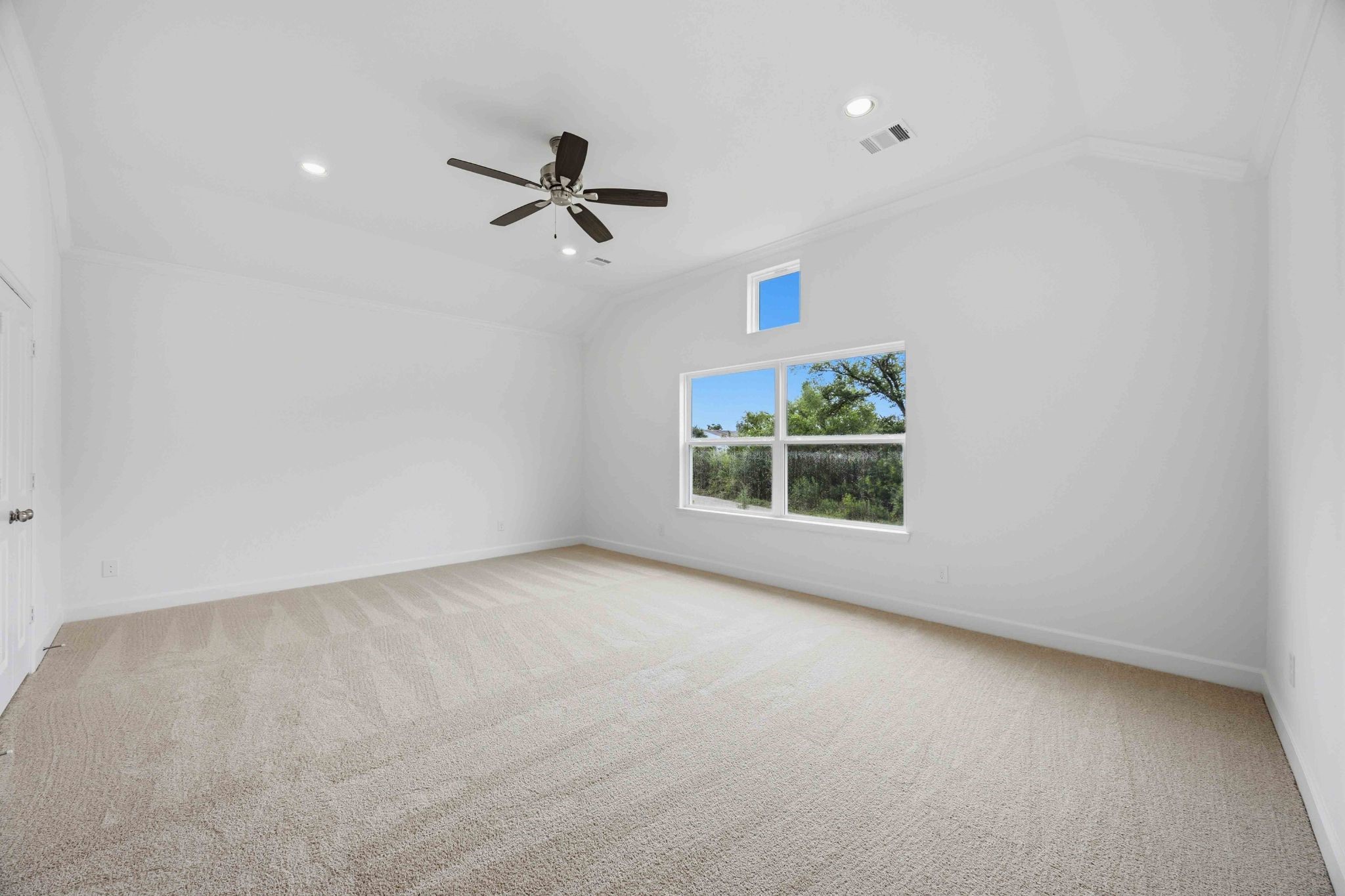 5527 Katy Freeway Property Photo 18