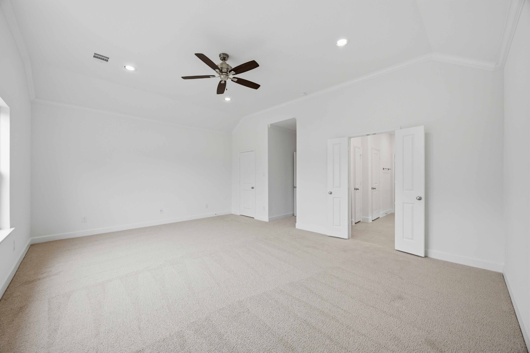 5527 Katy Freeway Property Photo 19