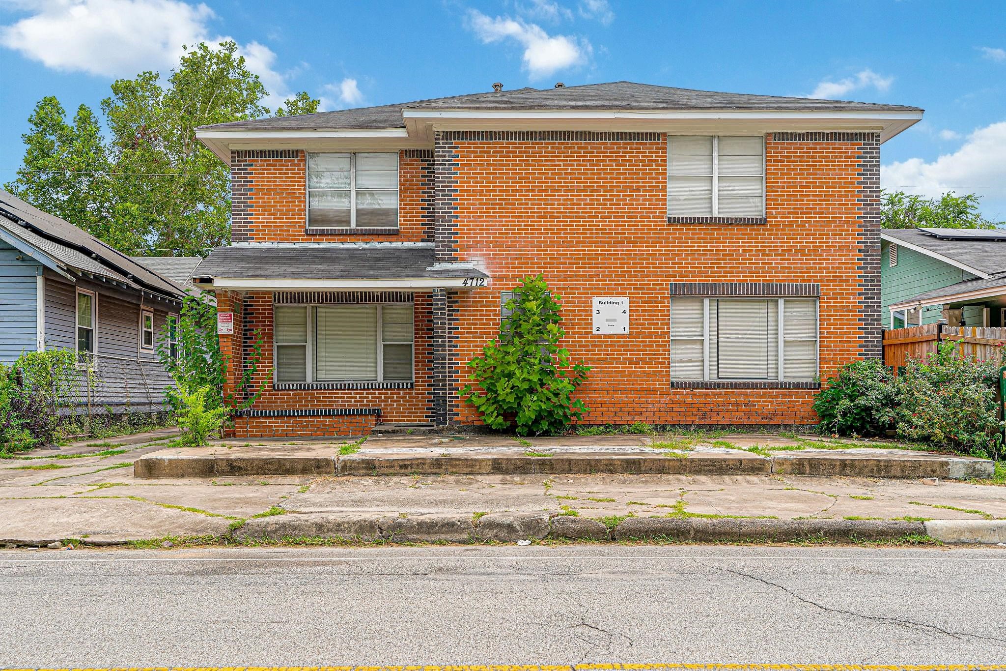 4720 Polk Street Property Photo 1