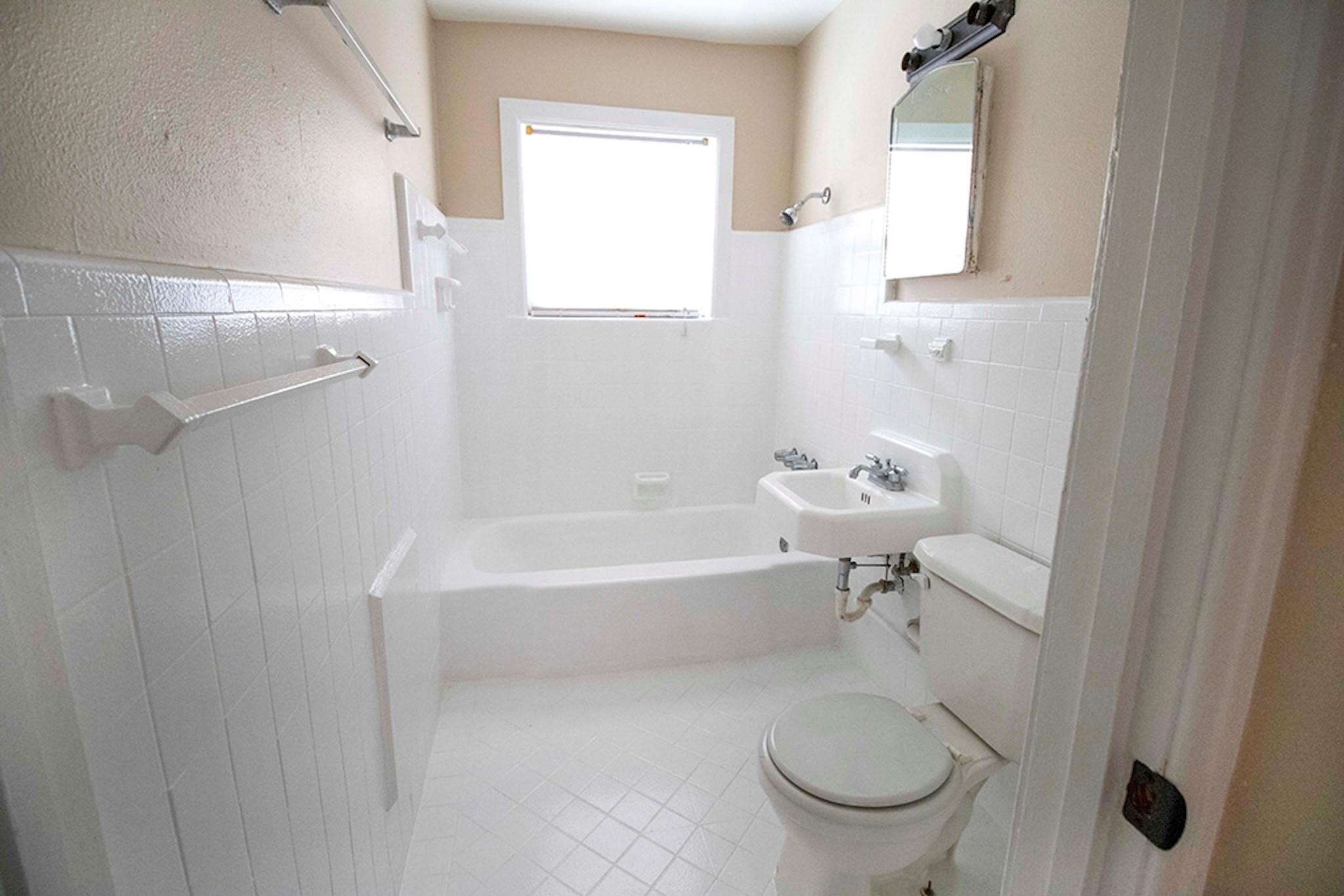 4720 Polk Street Property Photo 3