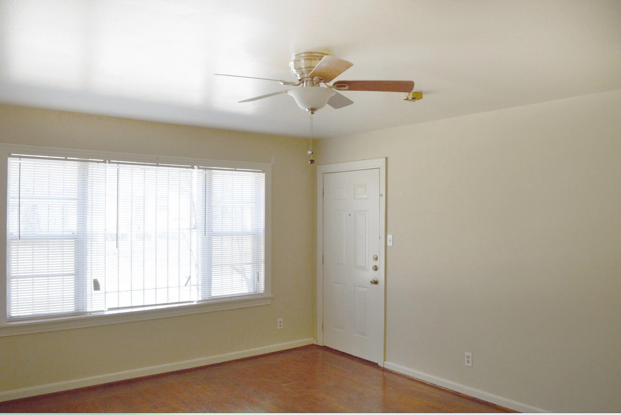 4720 Polk Street Property Photo 7