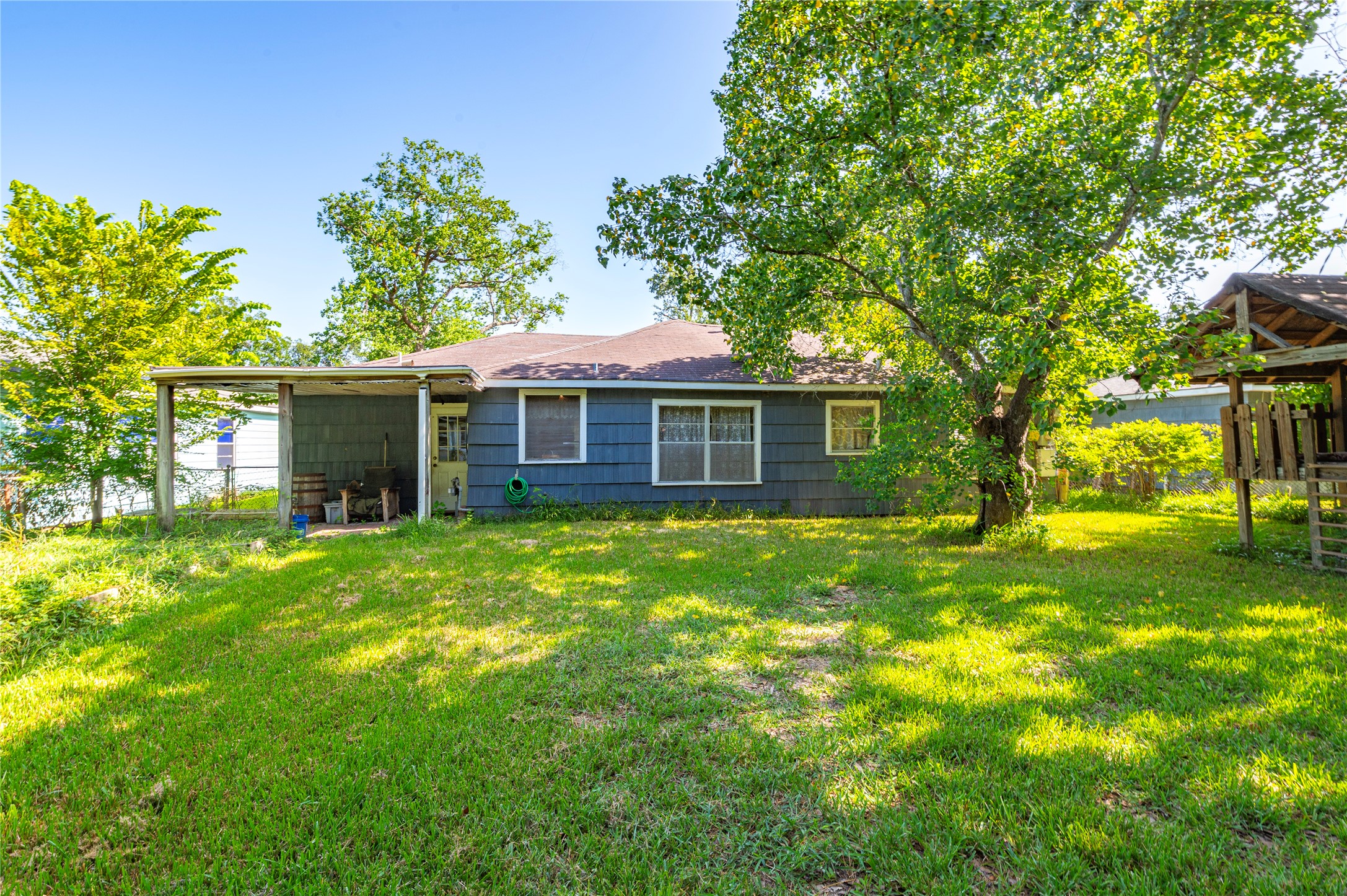 810 Armor Avenue Property Photo 4