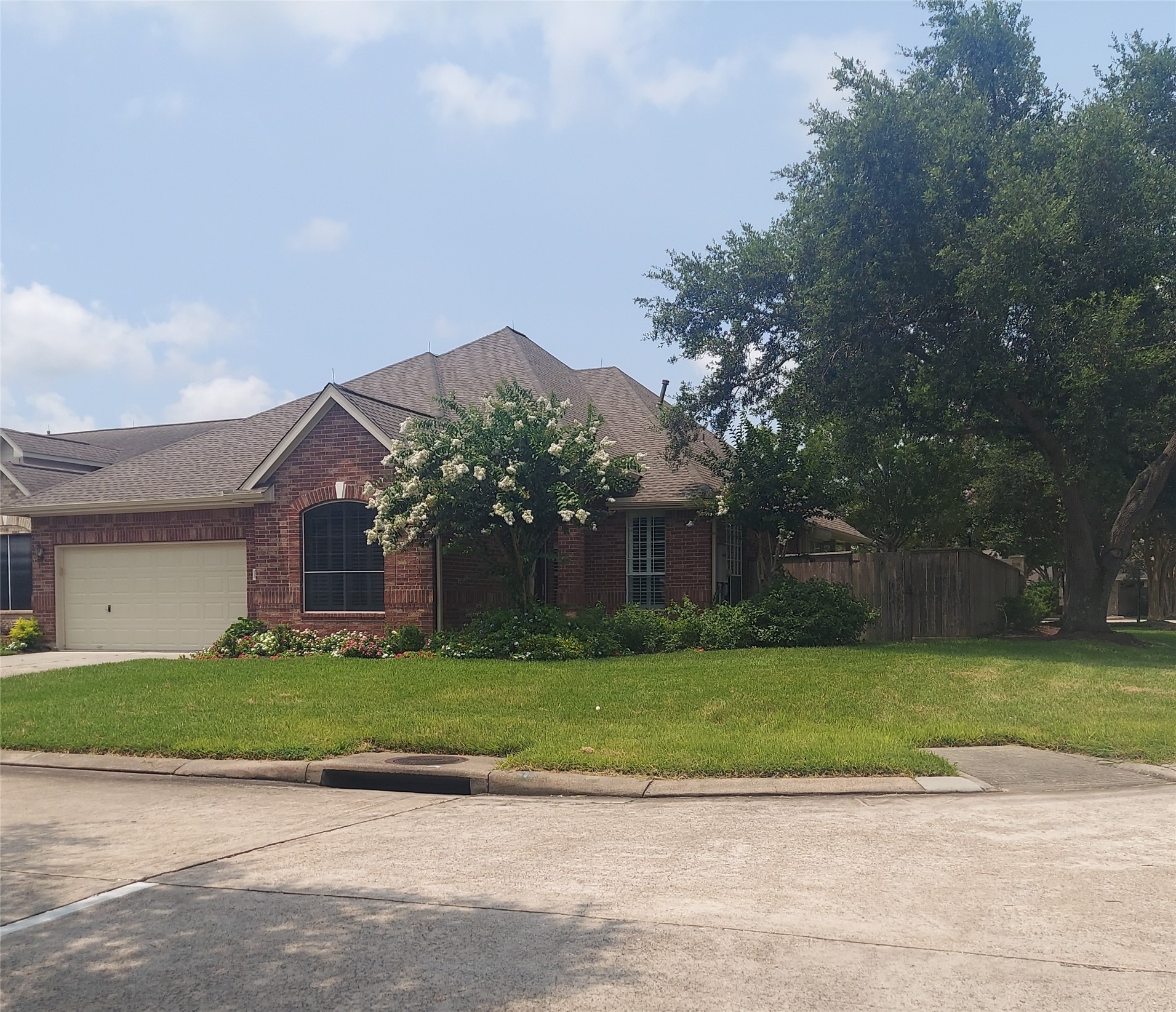 1601 N Lago Vista Court Property Photo 1