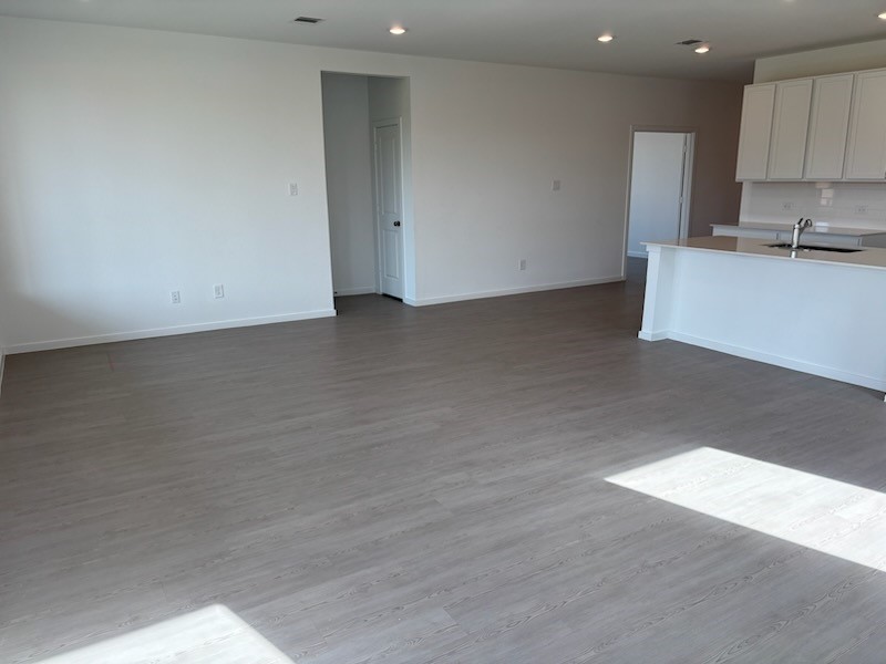204 Amy Street Property Photo 4