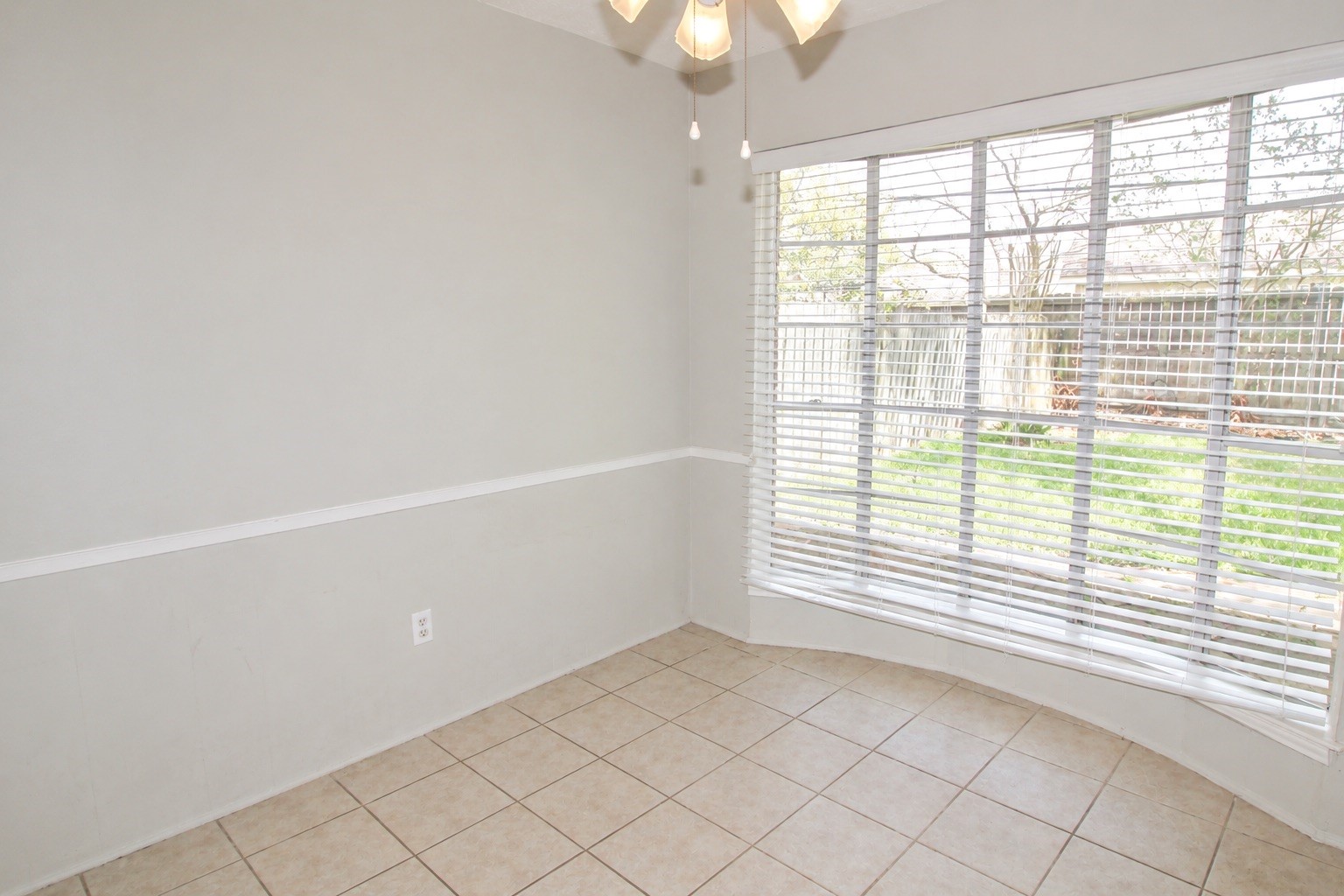 13511 Brook Hollow Drive Property Photo 5