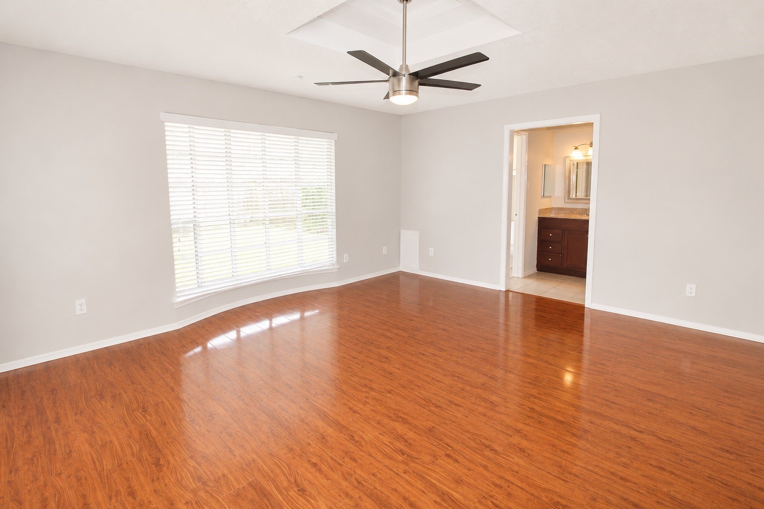 13511 Brook Hollow Drive Property Photo 6
