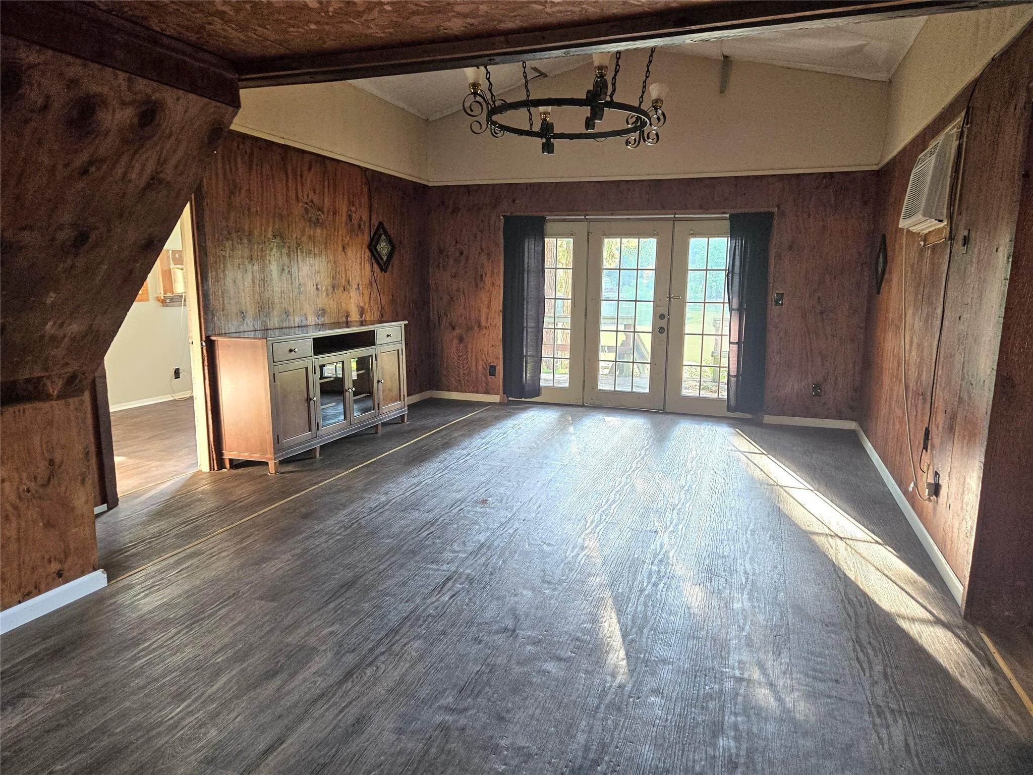 702 Saint Lawrence River Road Property Photo 3