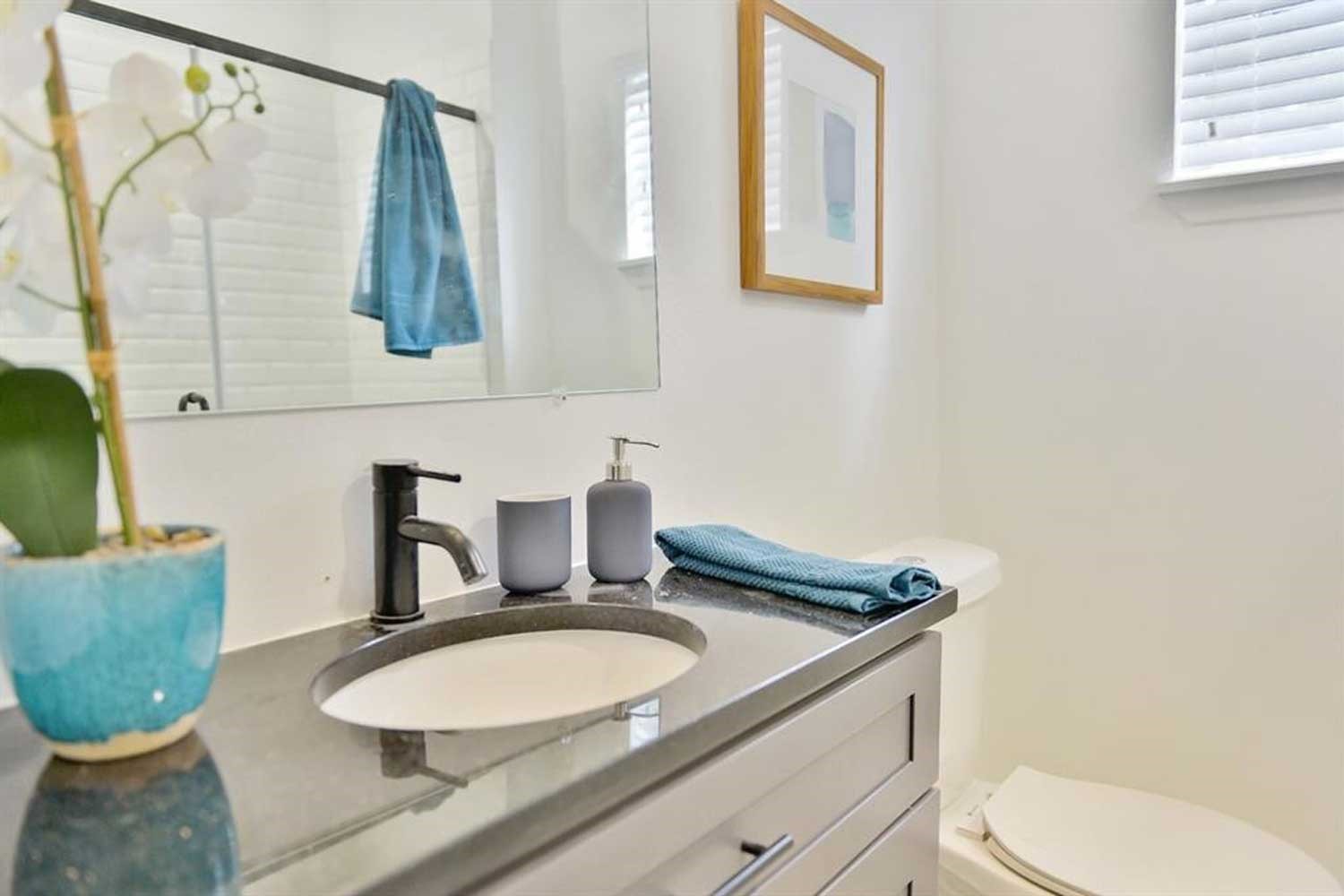 219 Marshall Street 106 Property Photo 4