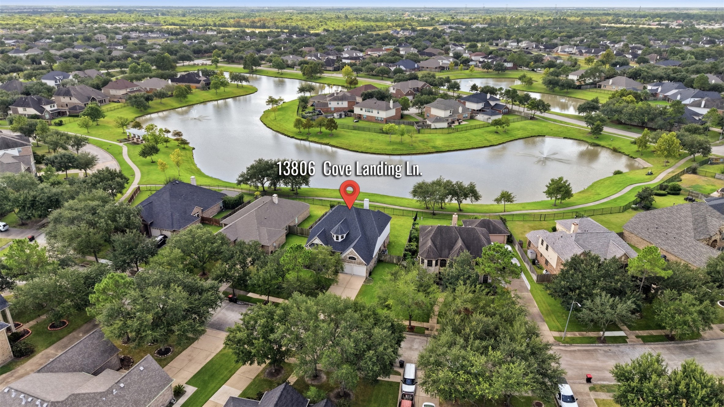 13806 Cove Landing Lane Property Photo 3