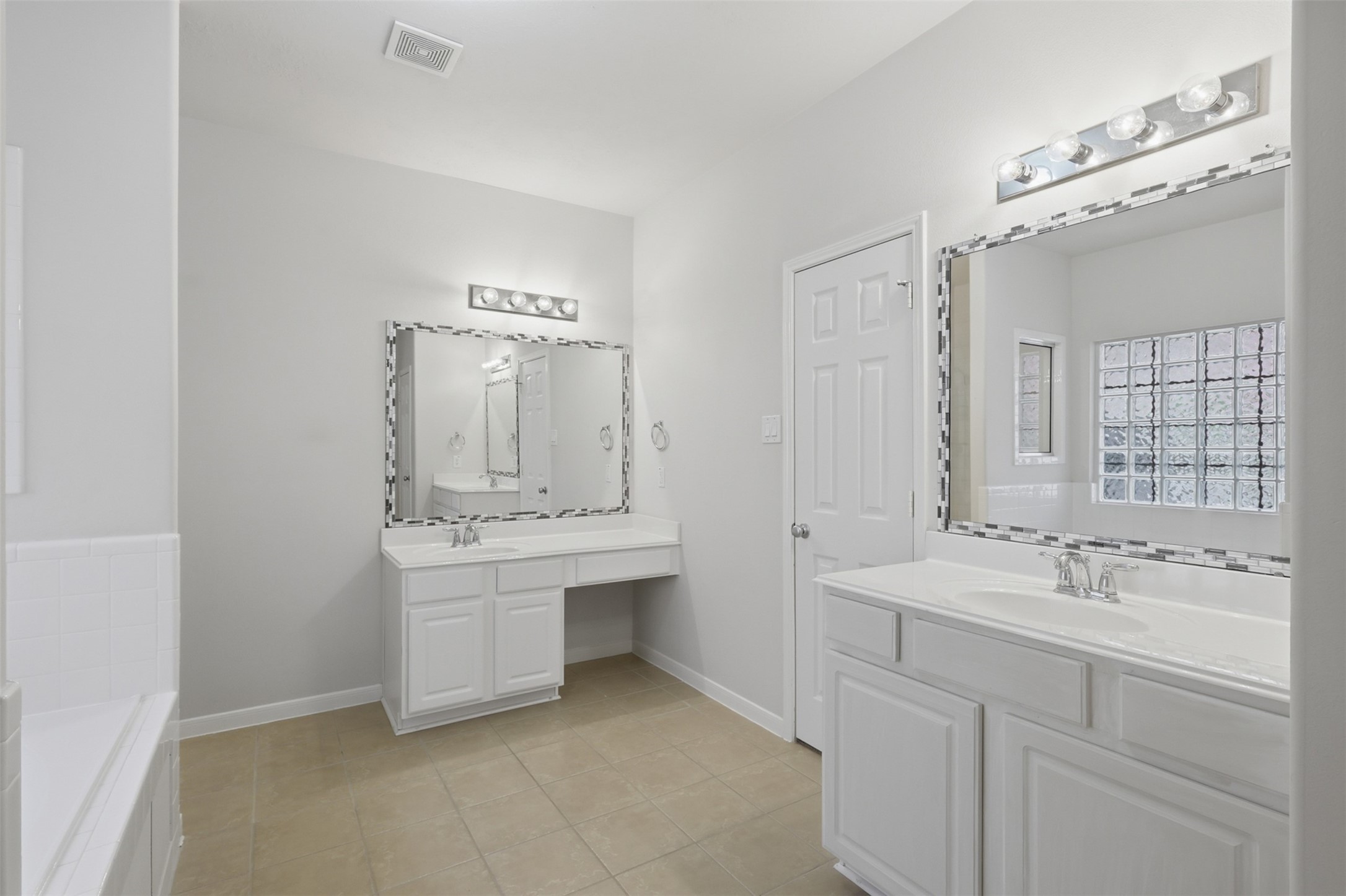 13806 Cove Landing Lane Property Photo 22