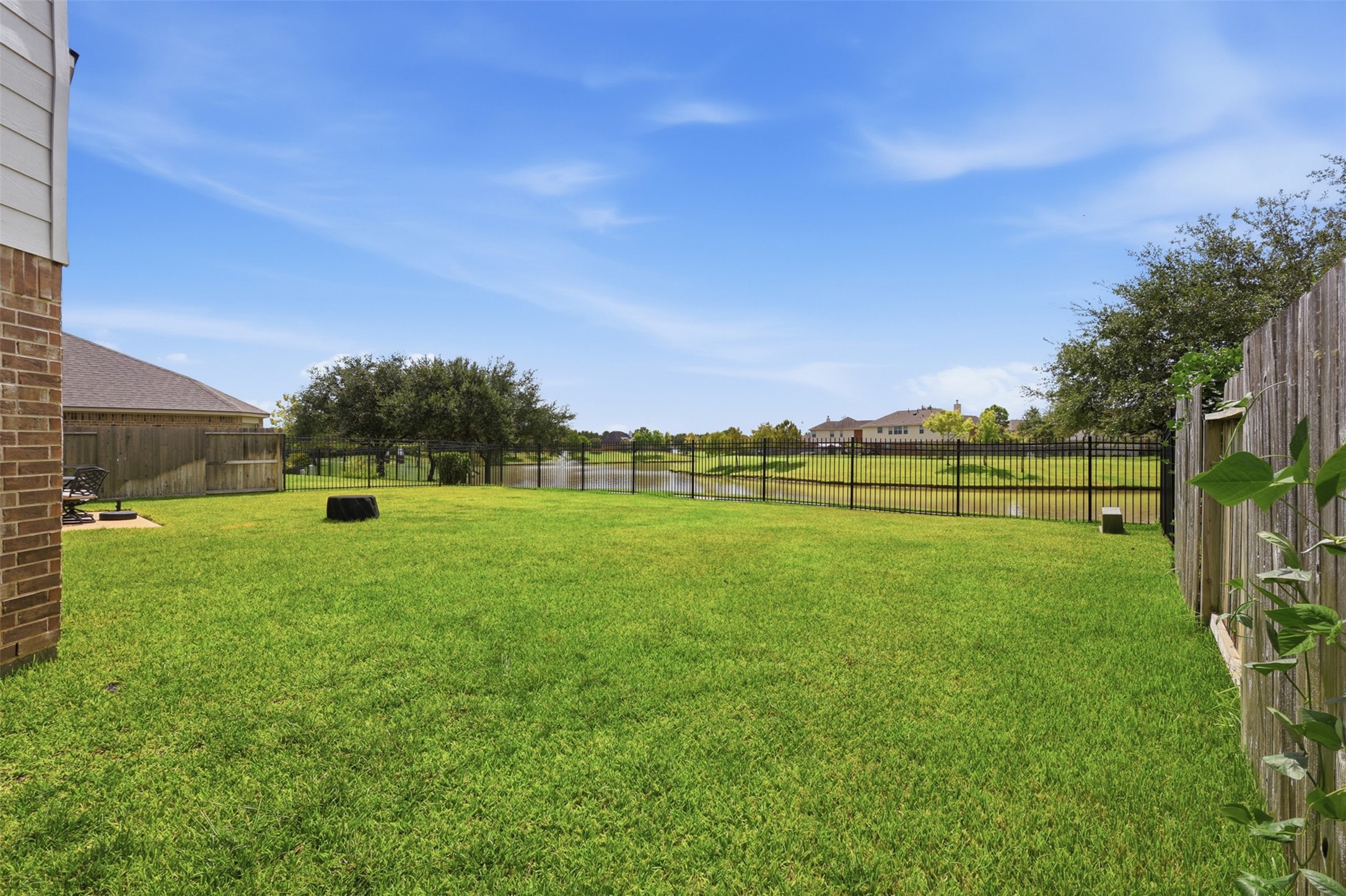 13806 Cove Landing Lane Property Photo 34