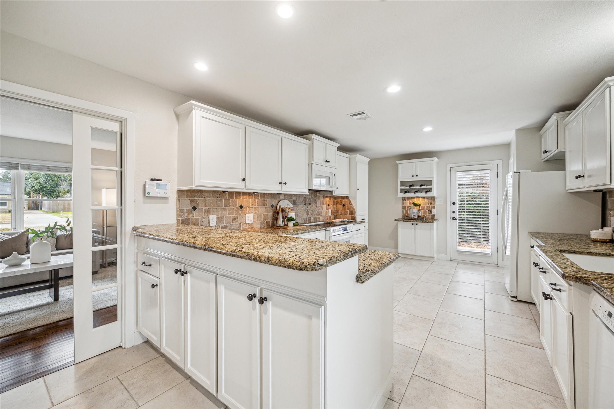 9916 Westview Drive Property Photo 15