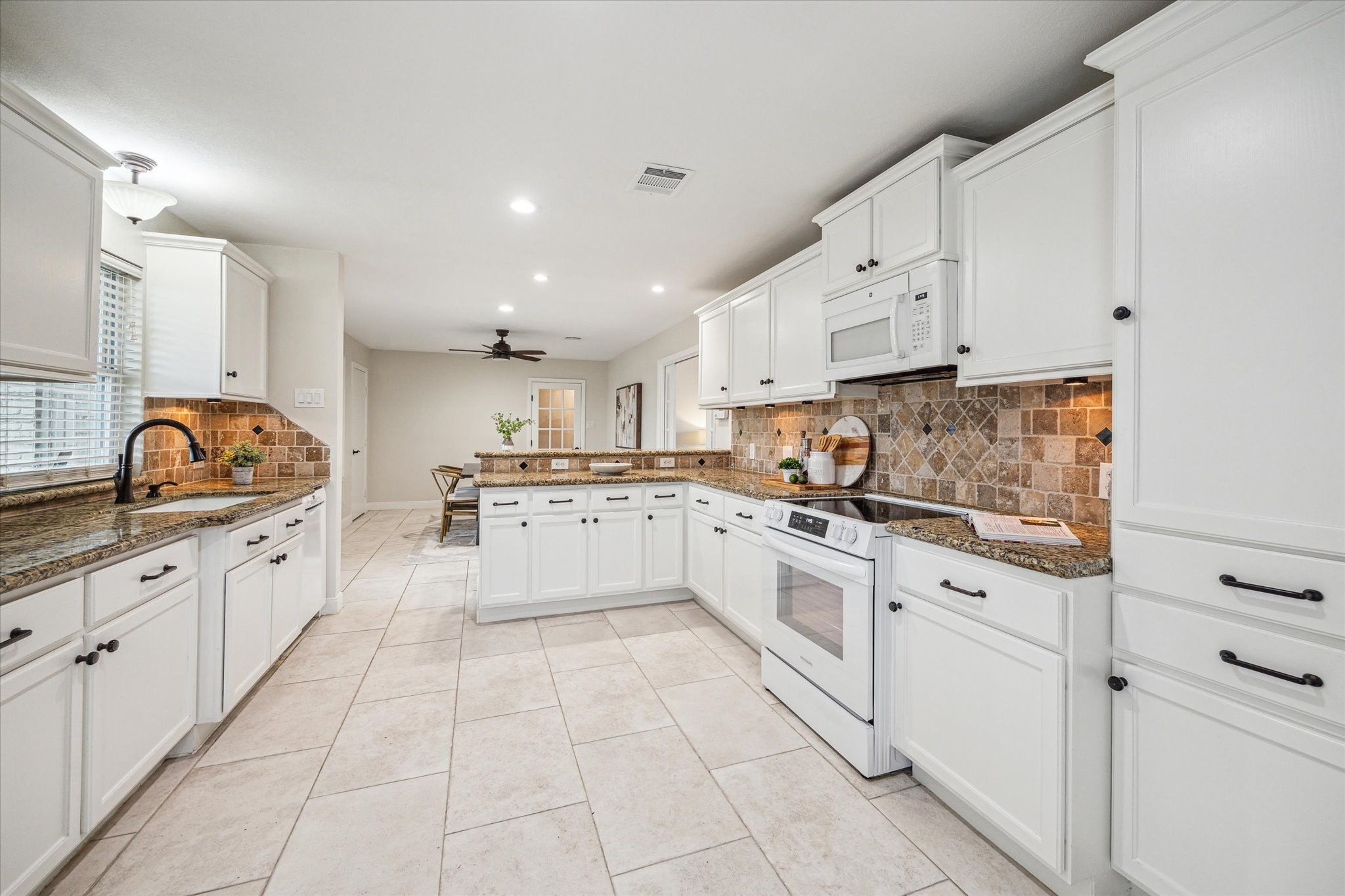 9916 Westview Drive Property Photo 18